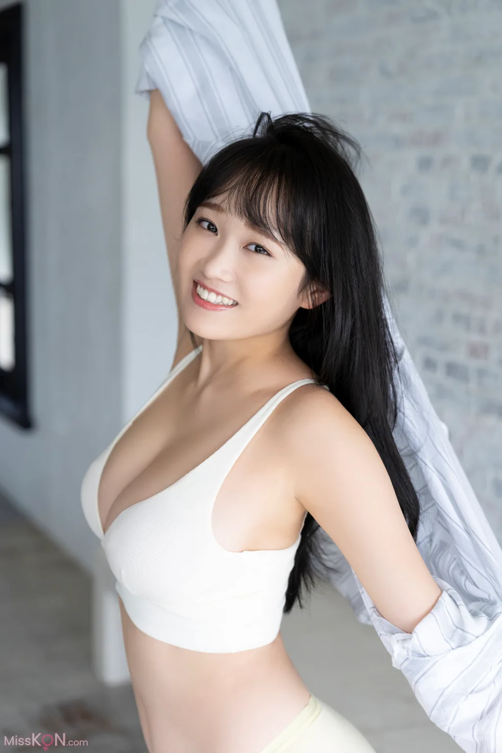 Riho Okumura (奥村梨穂)_ FRIDAY デジタル写真集 奇跡の神乳 Vol.1
