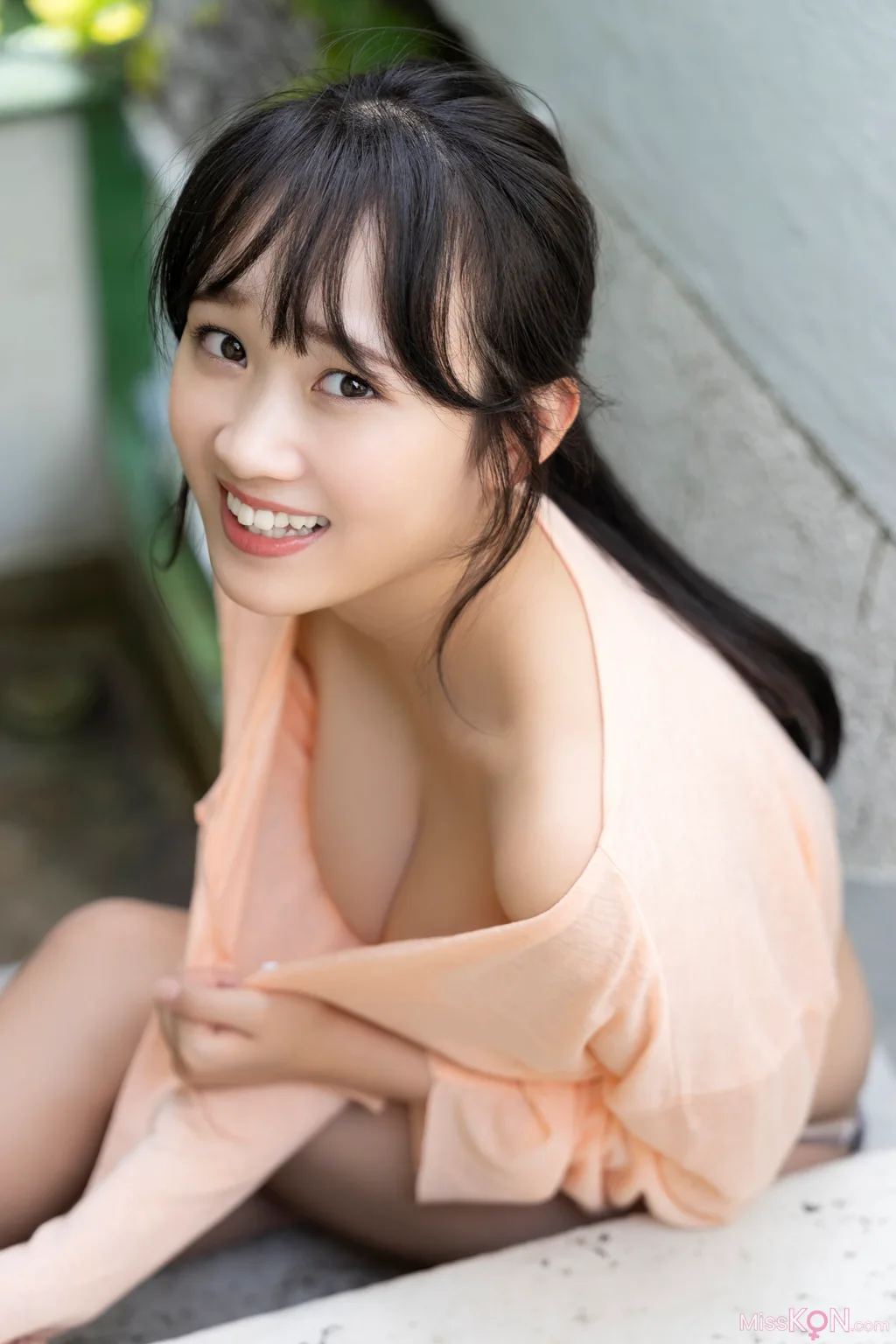 Riho Okumura (奥村梨穂)_ FRIDAY デジタル写真集 奇跡の神乳 Vol.2
