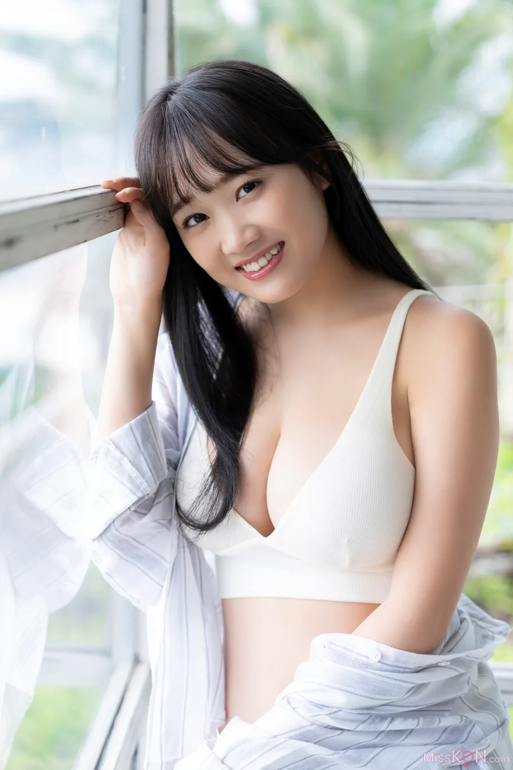 Riho Okumura (奥村梨穂)_ FRIDAY デジタル写真集 奇跡の神乳 Vol.3 オール未公開完全版
