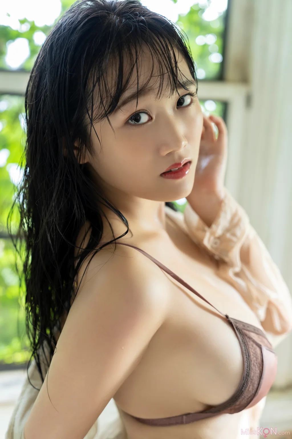 Riho Okumura (奥村梨穂)_ FRIDAY デジタル写真集 奇跡の神乳 Vol.3 オール未公開完全版