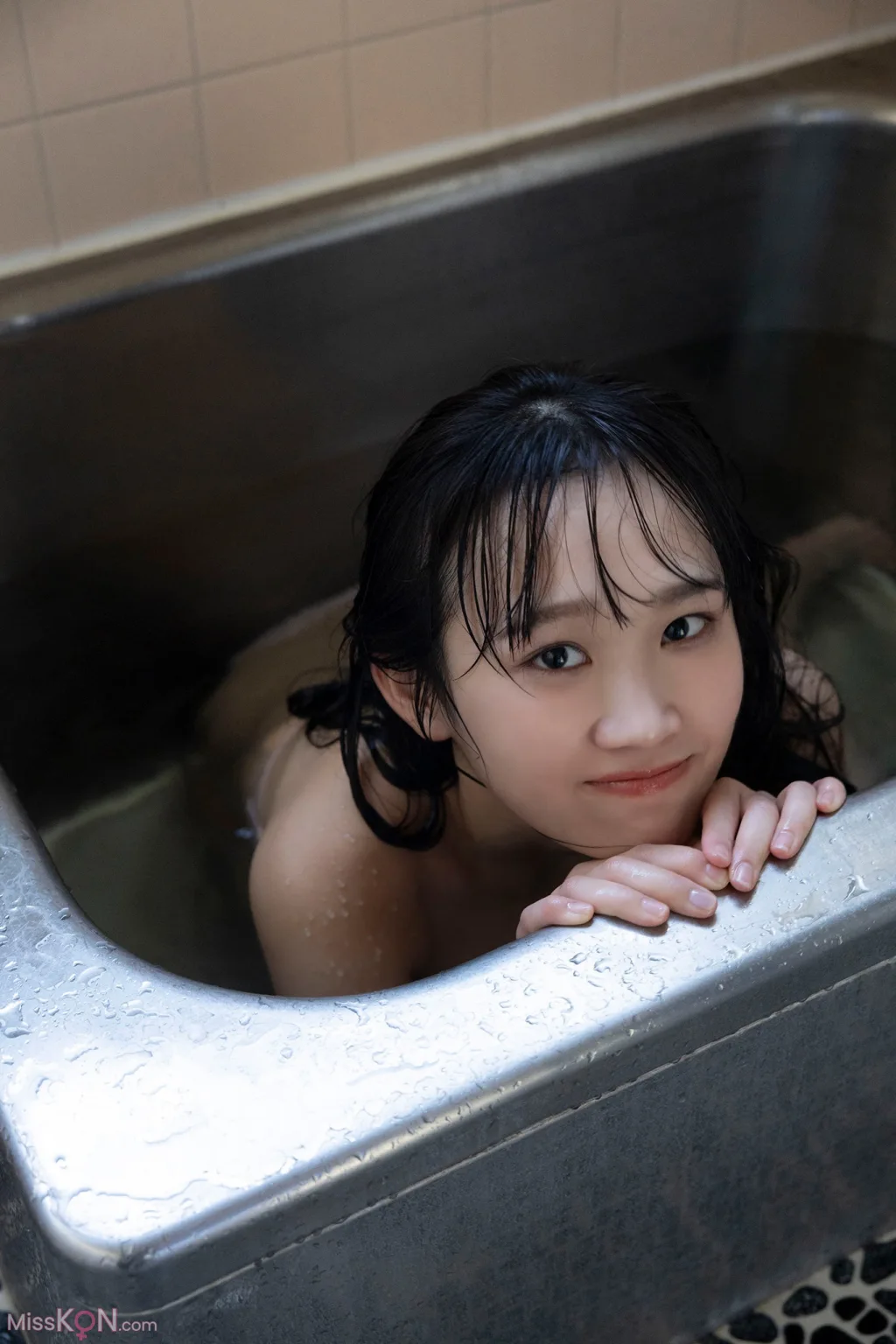 Riho Okumura (奥村梨穂)_ 週刊現代デジタル写真集 もう、どぎゃんすっと？Vol.1