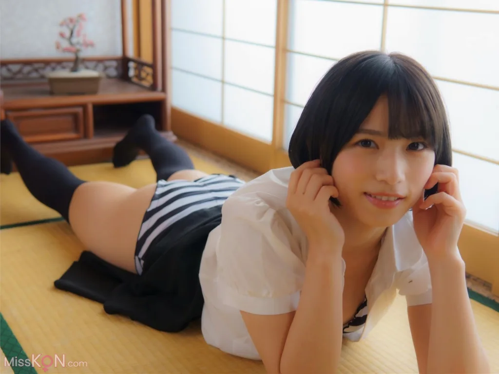Riina Murakami (村上りいな)_ ニーハイソックスになりたくて
