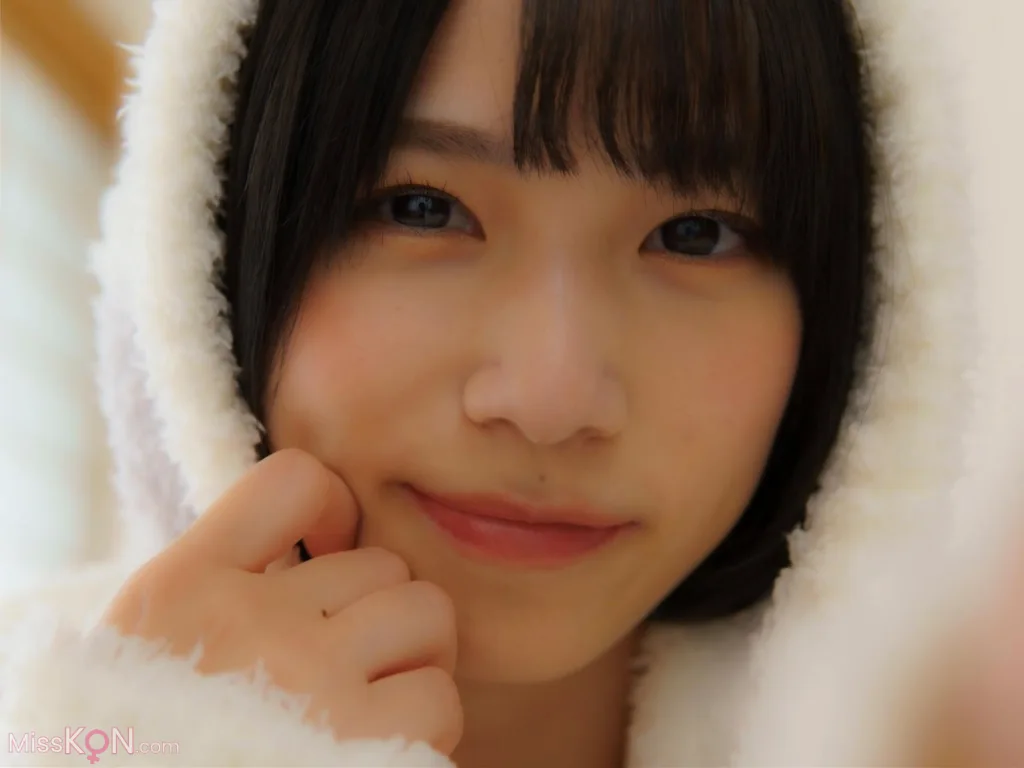 Riina Murakami (村上りいな)_ ニーハイソックスになりたくて