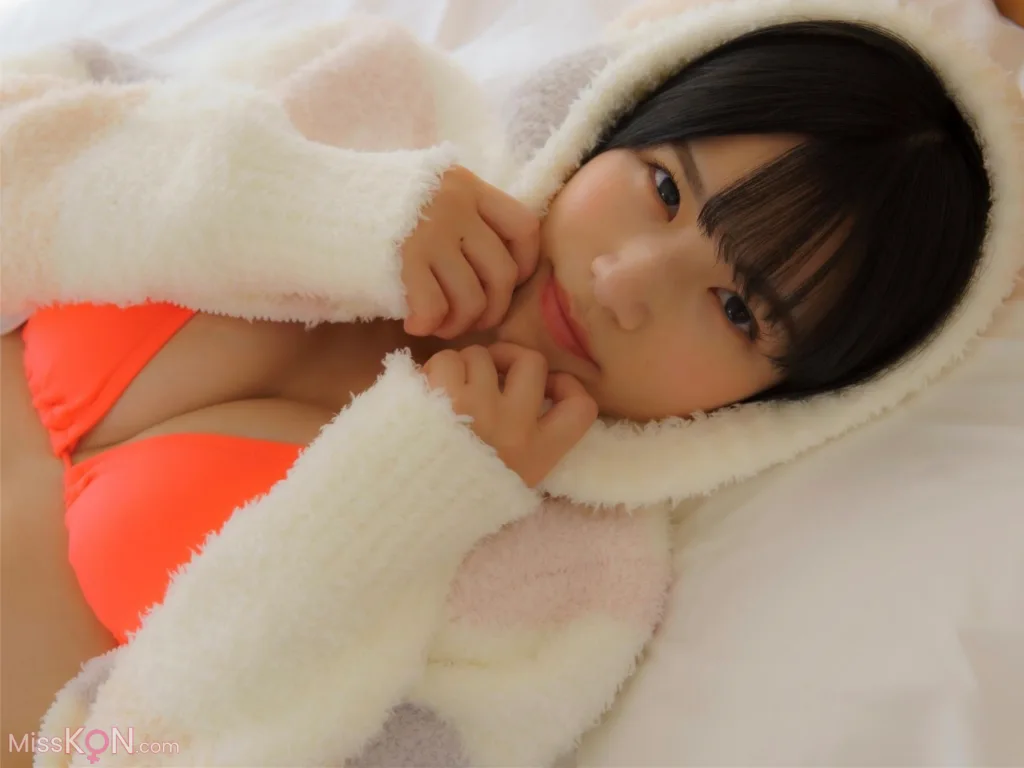 Riina Murakami (村上りいな)_ ニーハイソックスになりたくて