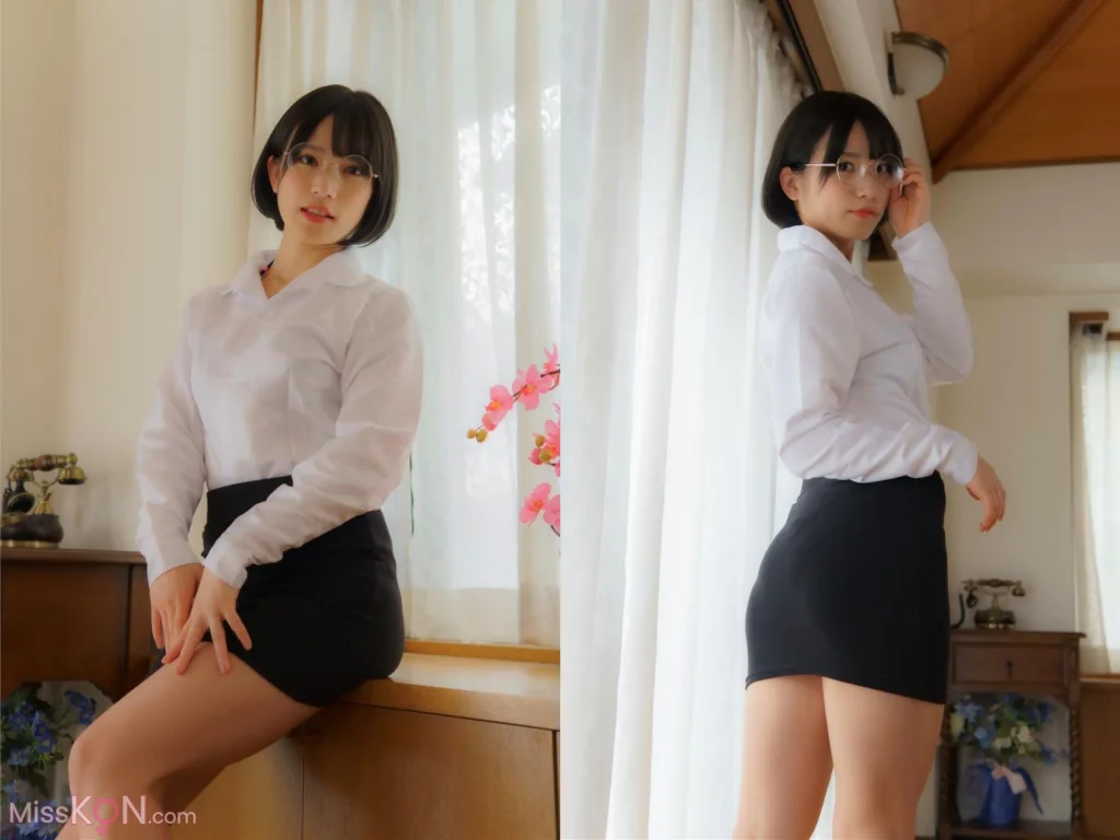 Riina Murakami (村上りいな)_ ニーハイソックスになりたくて