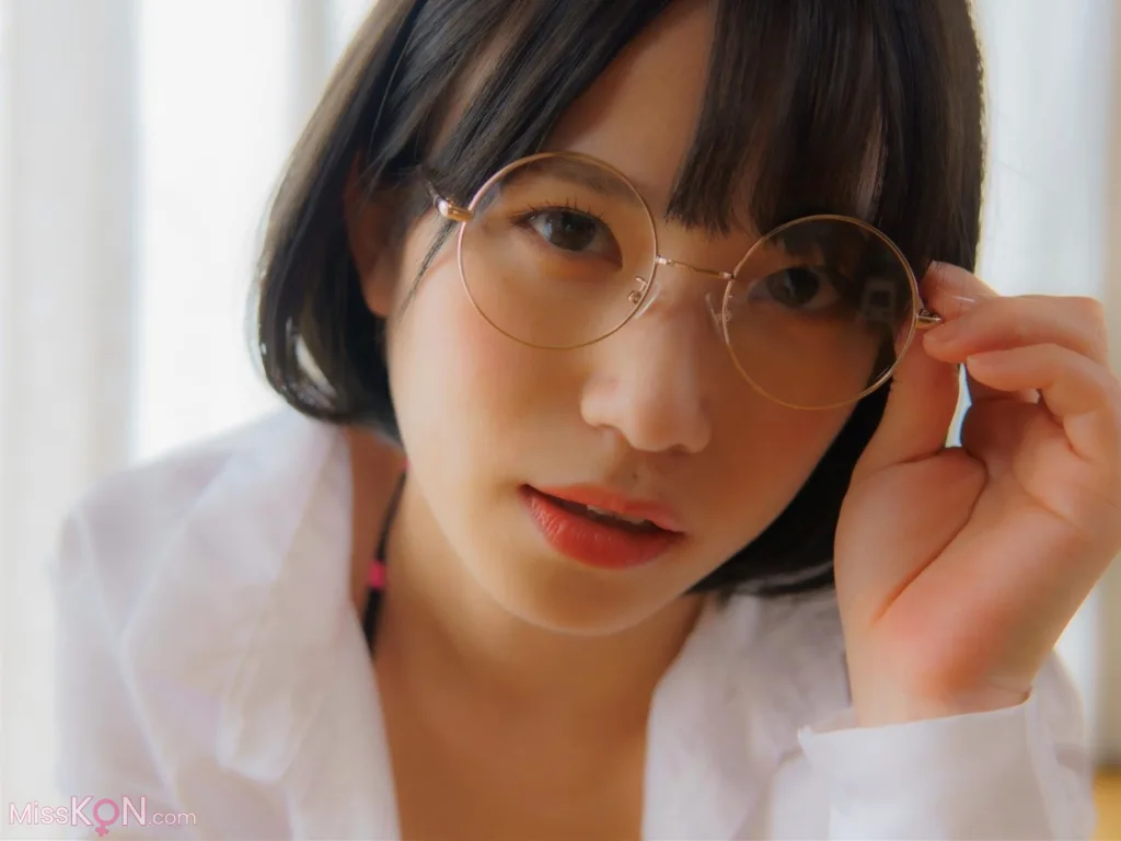 Riina Murakami (村上りいな)_ ニーハイソックスになりたくて