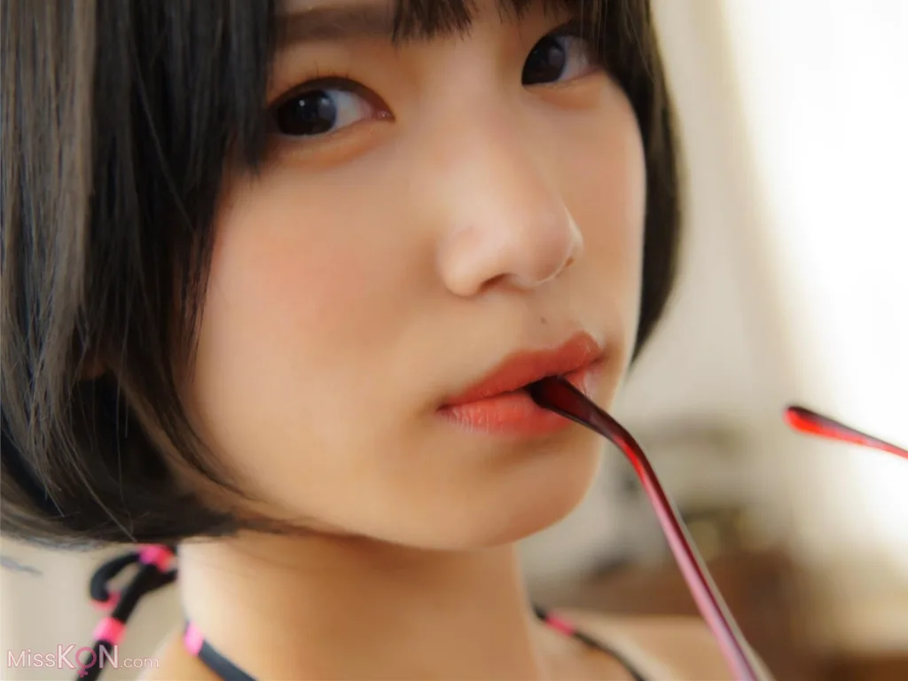 Riina Murakami (村上りいな)_ ニーハイソックスになりたくて