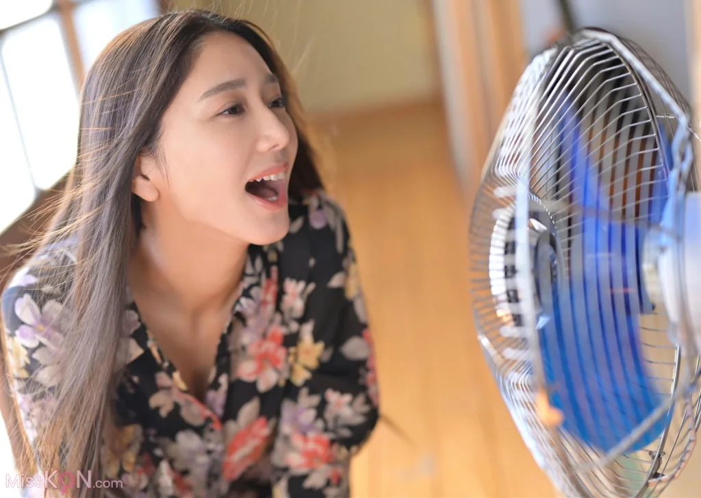 Saito Yasuyo (斎藤恭代)_ Exciting Girls デジタル写真集 Vol.3