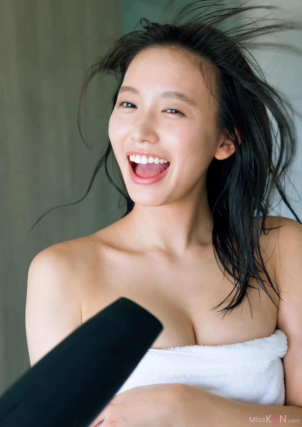 Shida Nene (志田音々)_ 【電子版だけの特典カットつき】ファースト写真集『ｎｅｎｅ－まるっとぜんぶ－』