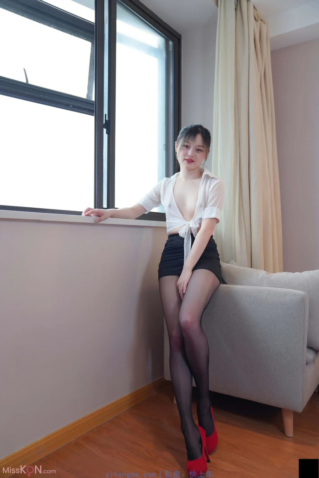 [Private Photoshoot] 欢欢_ 全尺度浴室私拍