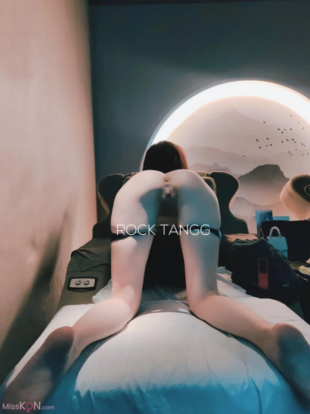 RockTangg_ X白虎福利姬 夜行露出 车厢调教