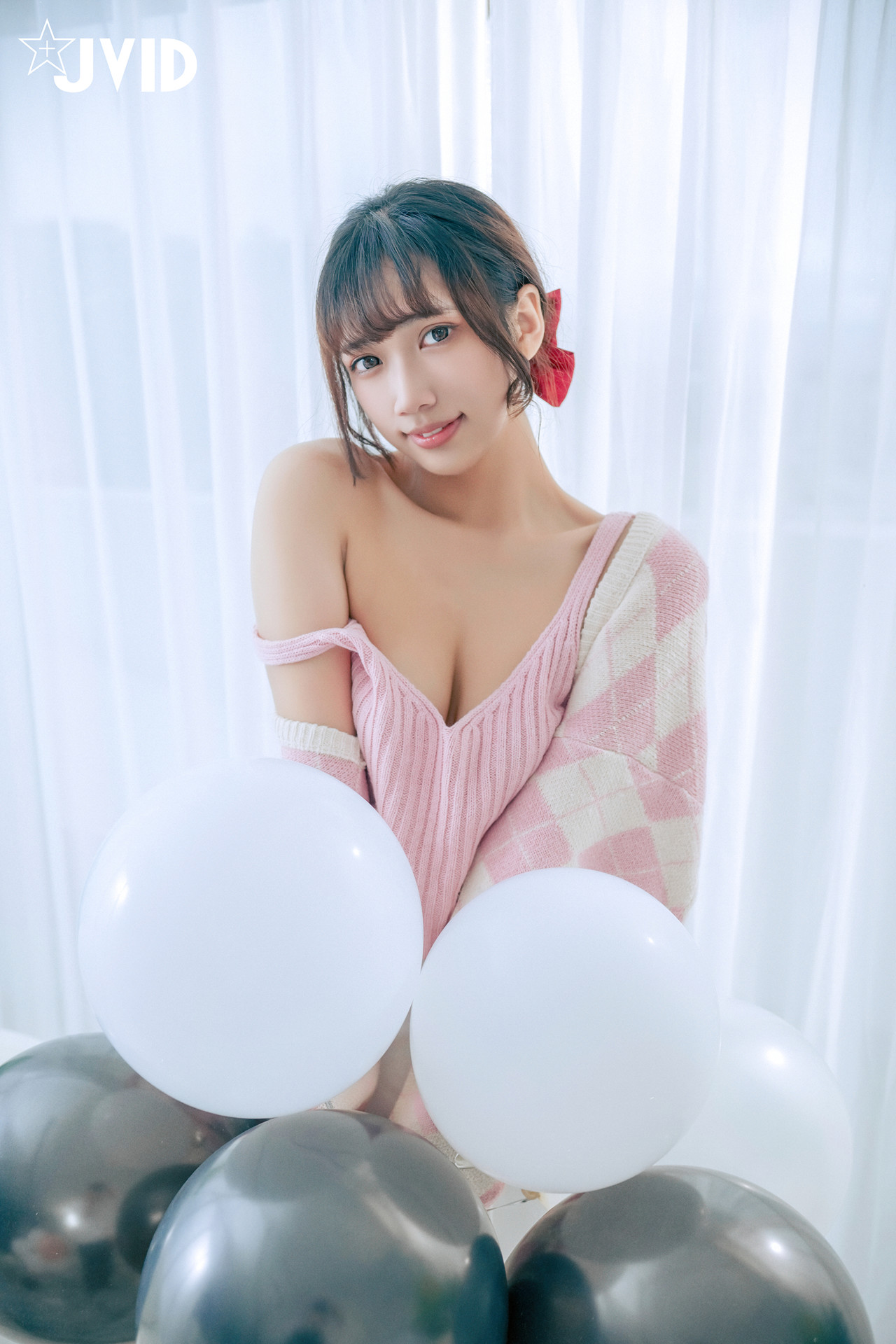 JVID 井野奈 & 肉包 – 色慾融合の閨蜜慶生派對 Set.02