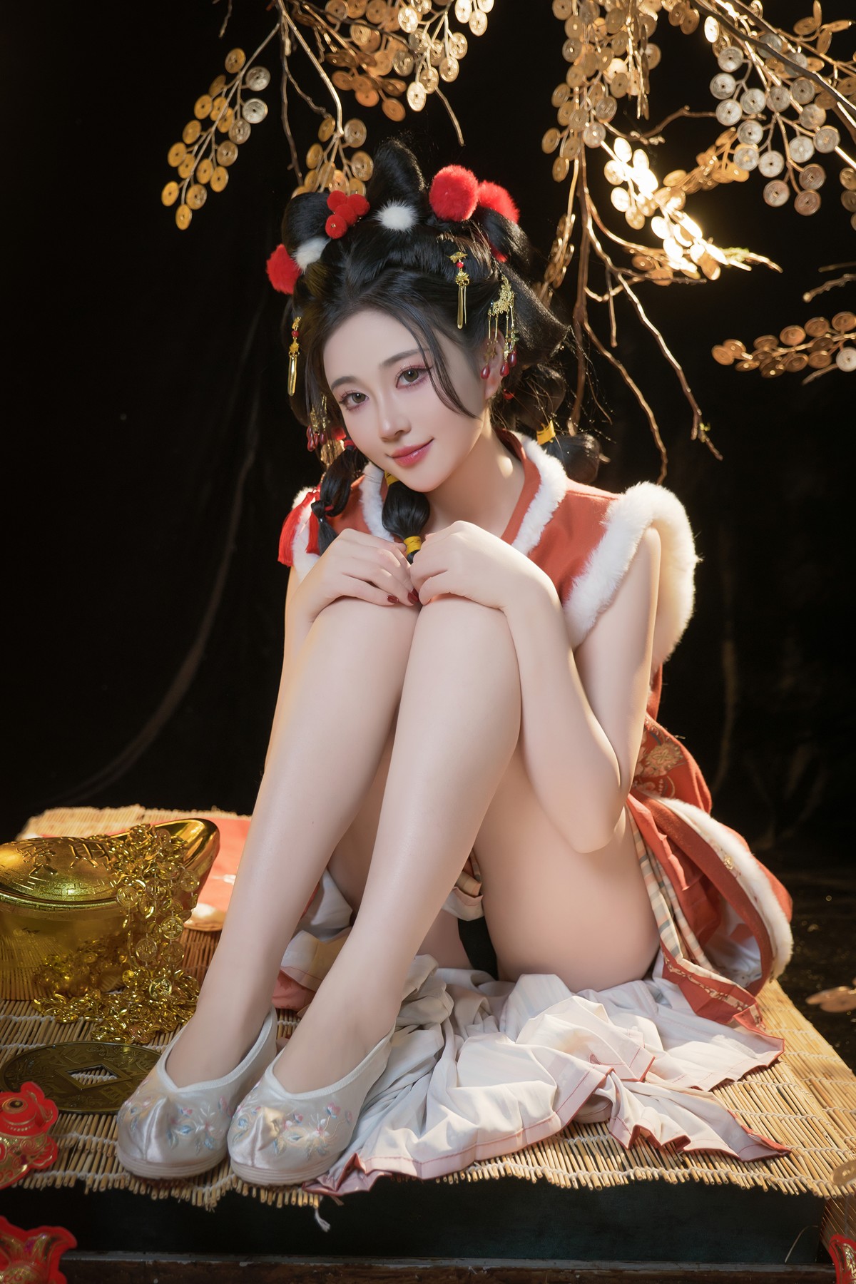 年年Nnian, ヌード写真集 Golden Tree