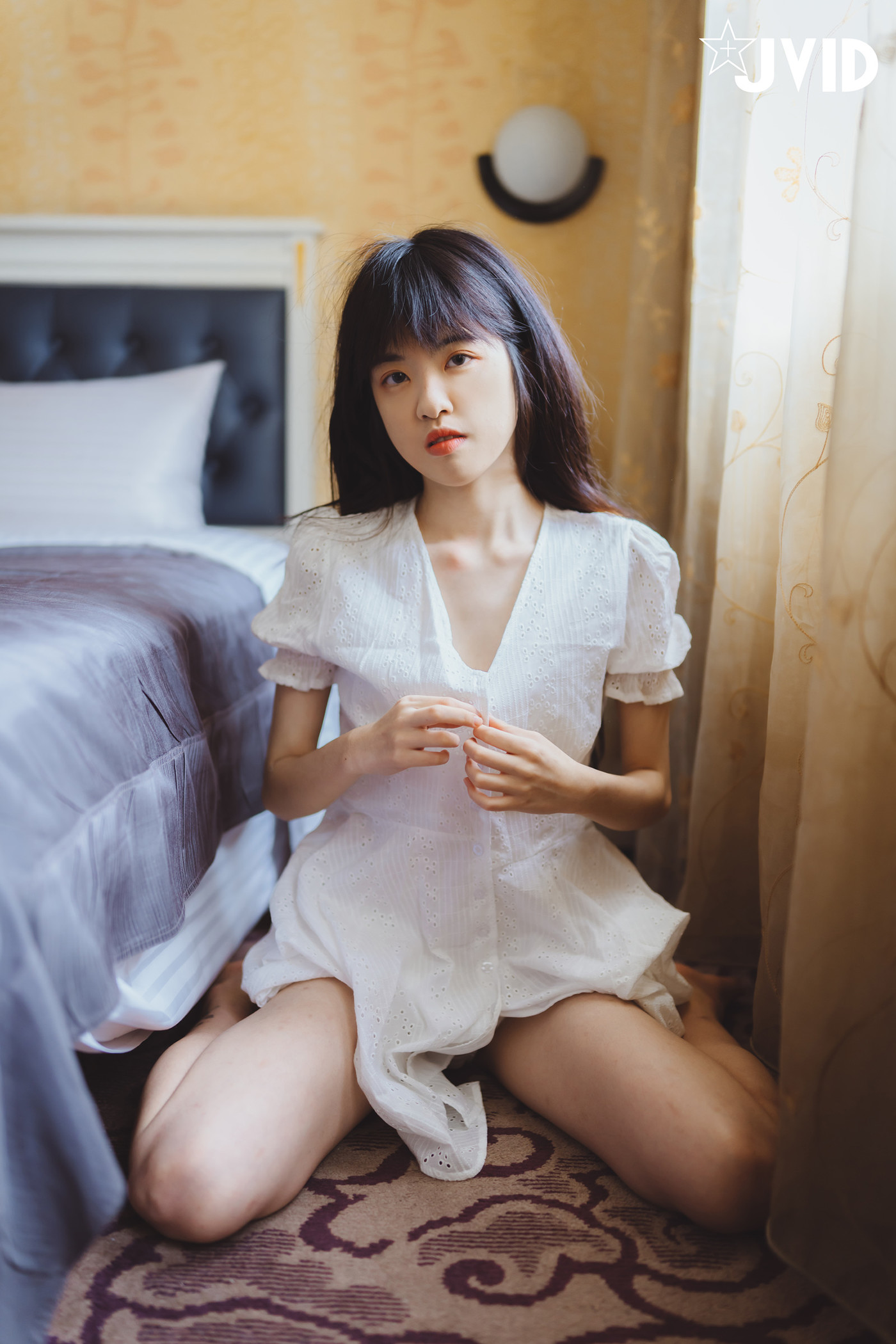 JVID 全裸無碼 18歲女高中生 缺錢全奉獻!!陪大家過好年~!! Set.01