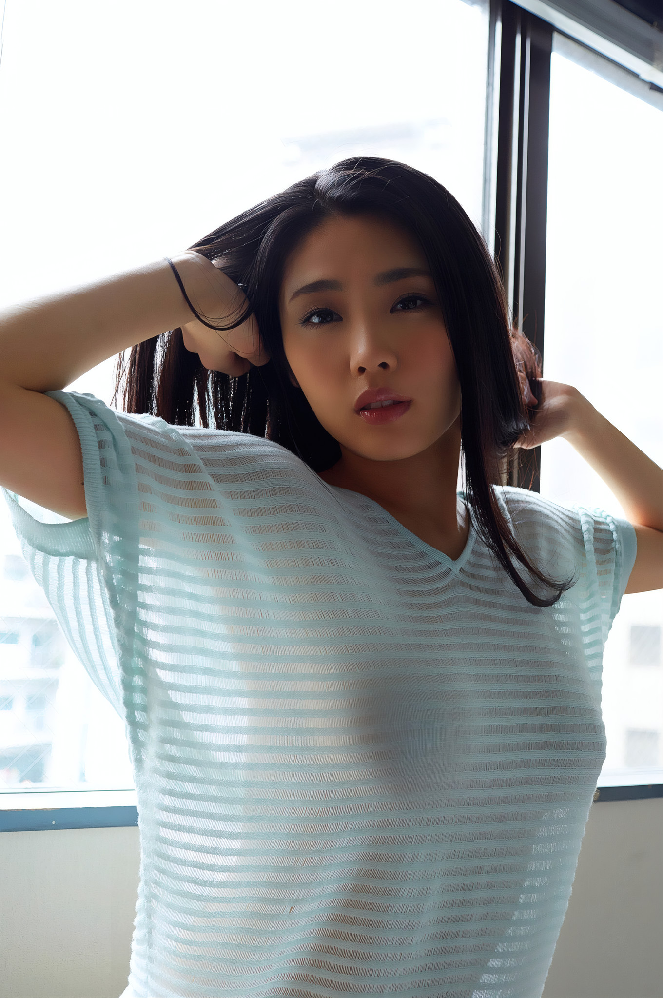 Umi 青海 (うみ), 写真集 年上彼女＜上＞ Set.03