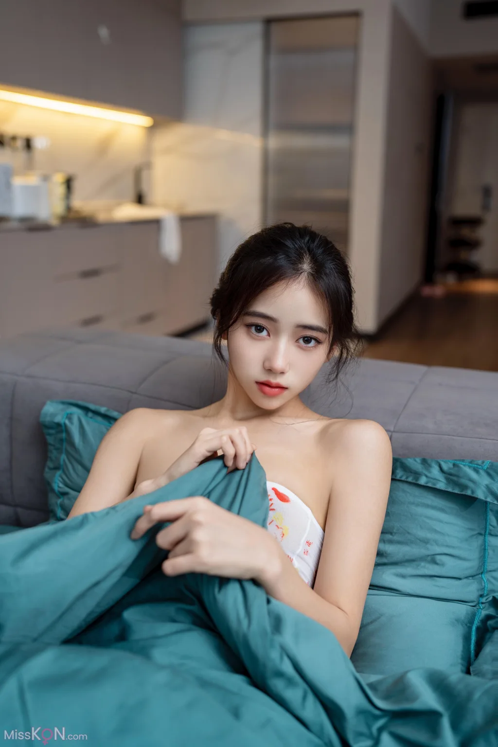 [XR Uncensored] 时安安_ R18 秀人网模特 新人首秀 白丝童真装