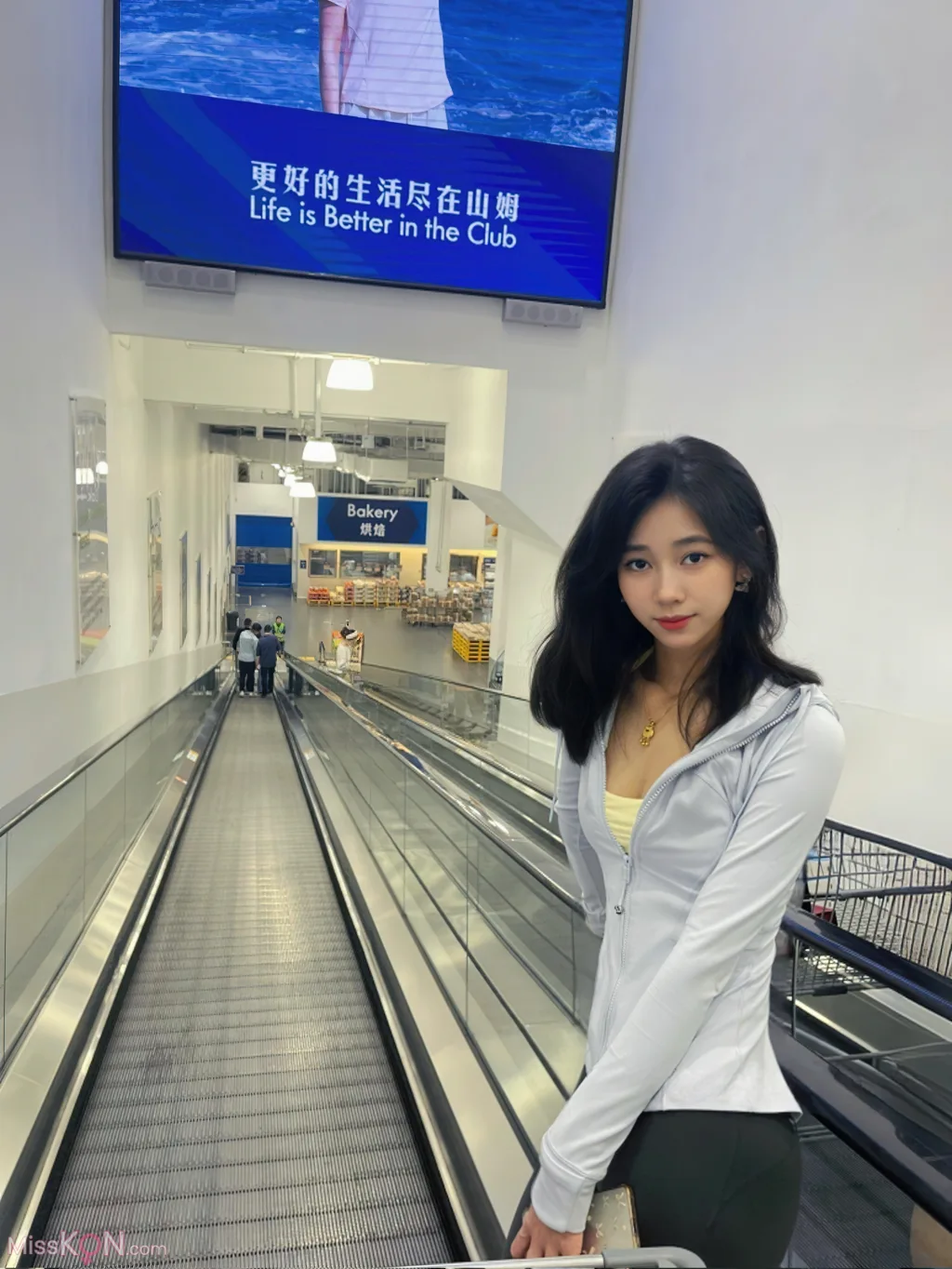 [XR Uncensored] 时安安_ R18 秀人网模特 新人首秀 白丝童真装