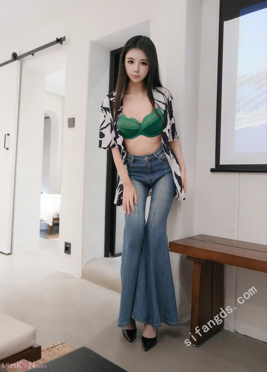 [XR Uncensored] 袁圆_ R18 秀人网模特 牛仔裤里的灰丝