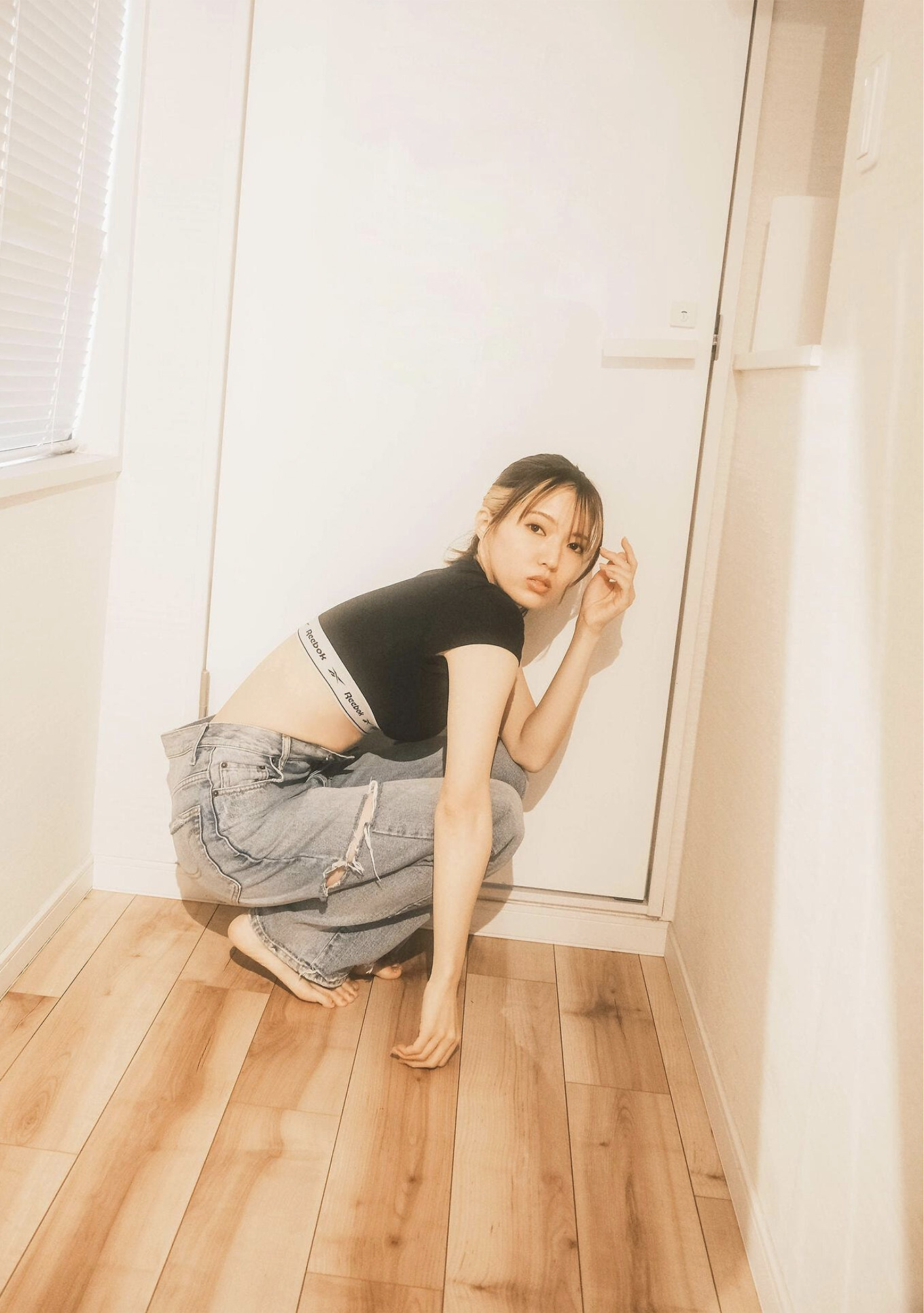 Misa Honma 本間ミサ, 写真集 「ニューヒロイン」 Set.02