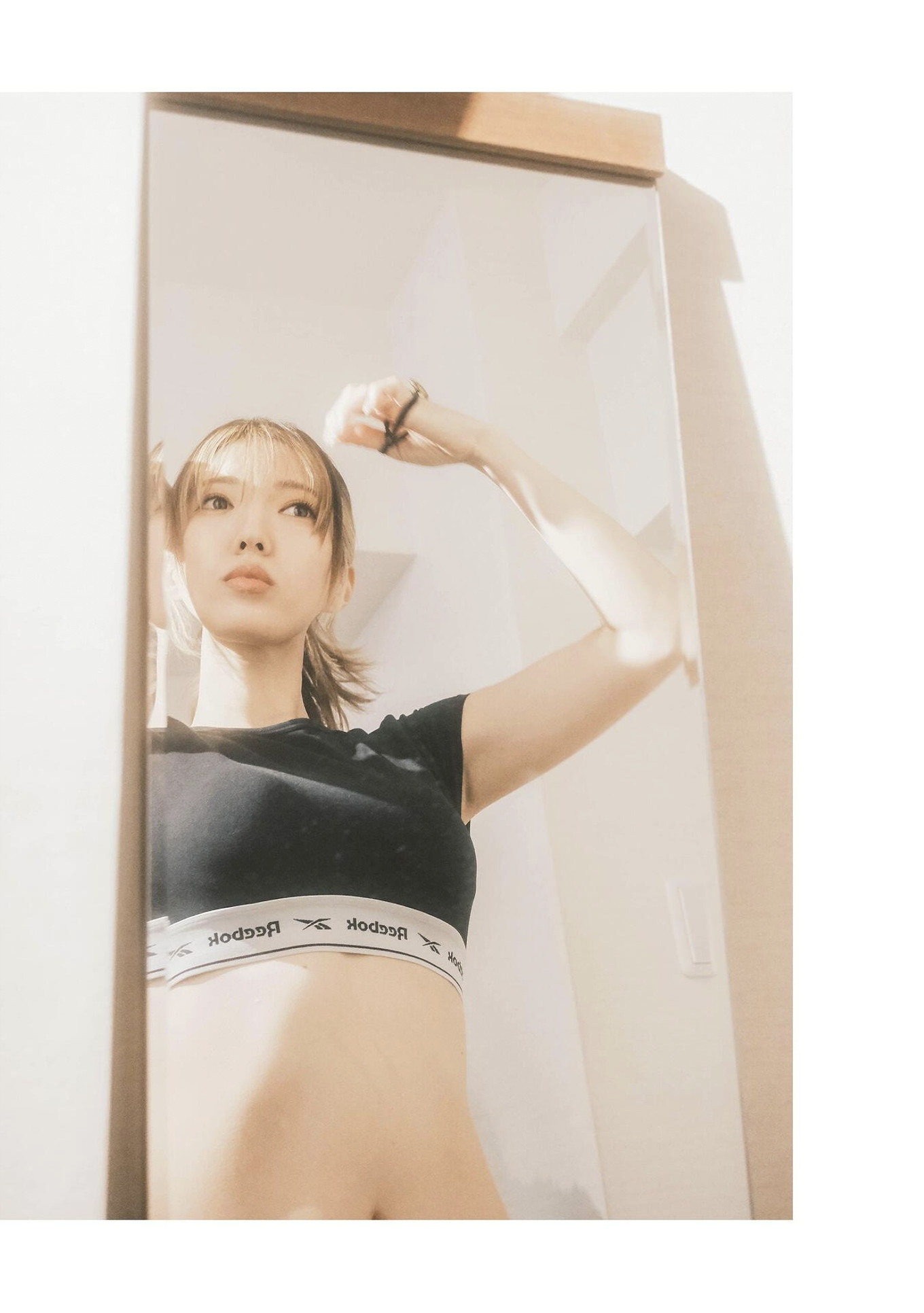 Misa Honma 本間ミサ, 写真集 「ニューヒロイン」 Set.02
