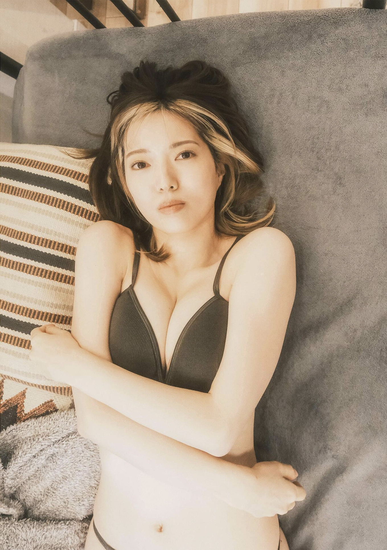 Misa Honma 本間ミサ, 写真集 「ニューヒロイン」 Set.02