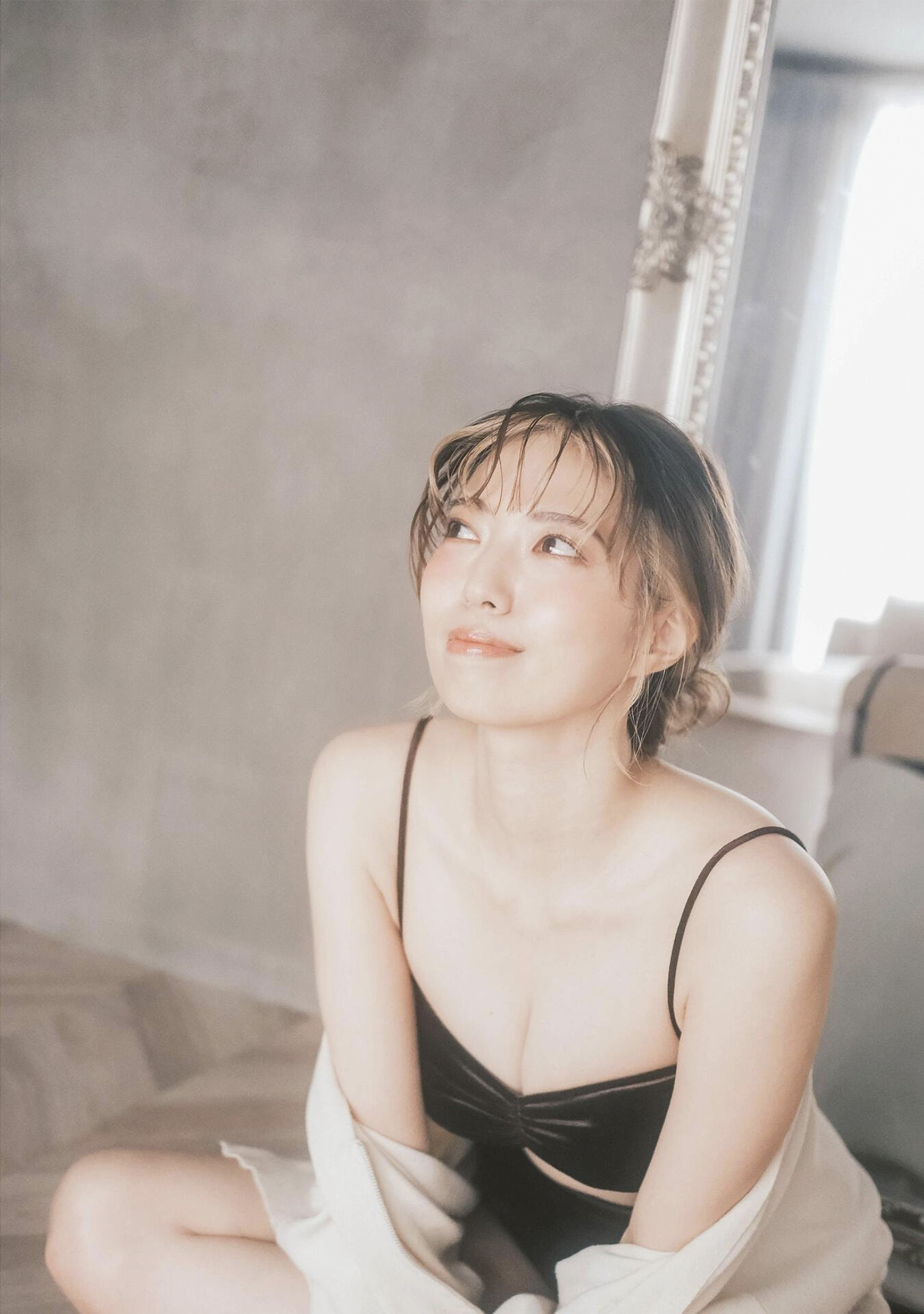 Misa Honma 本間ミサ, 写真集 「ニューヒロイン」 Set.03