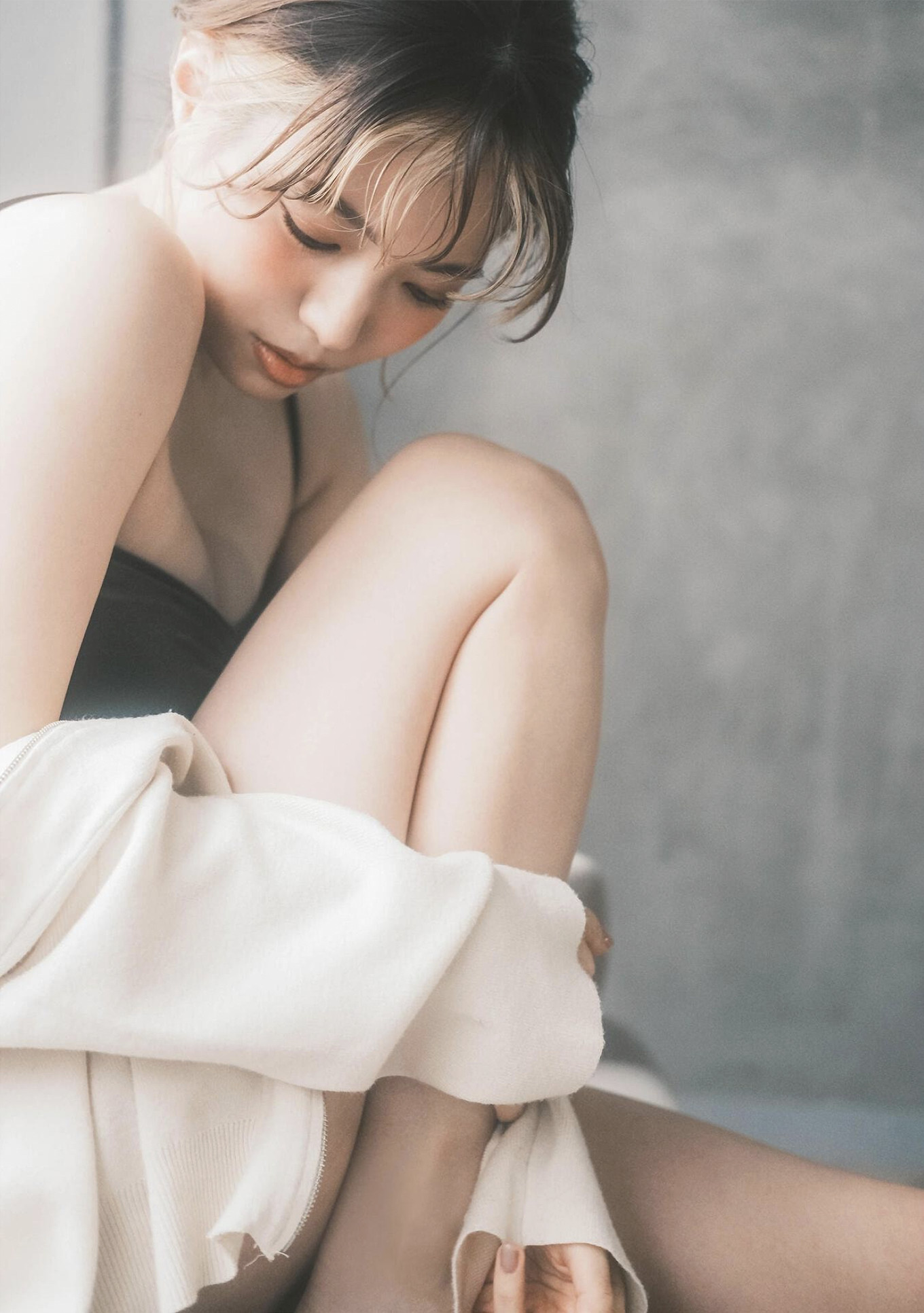 Misa Honma 本間ミサ, 写真集 「ニューヒロイン」 Set.03