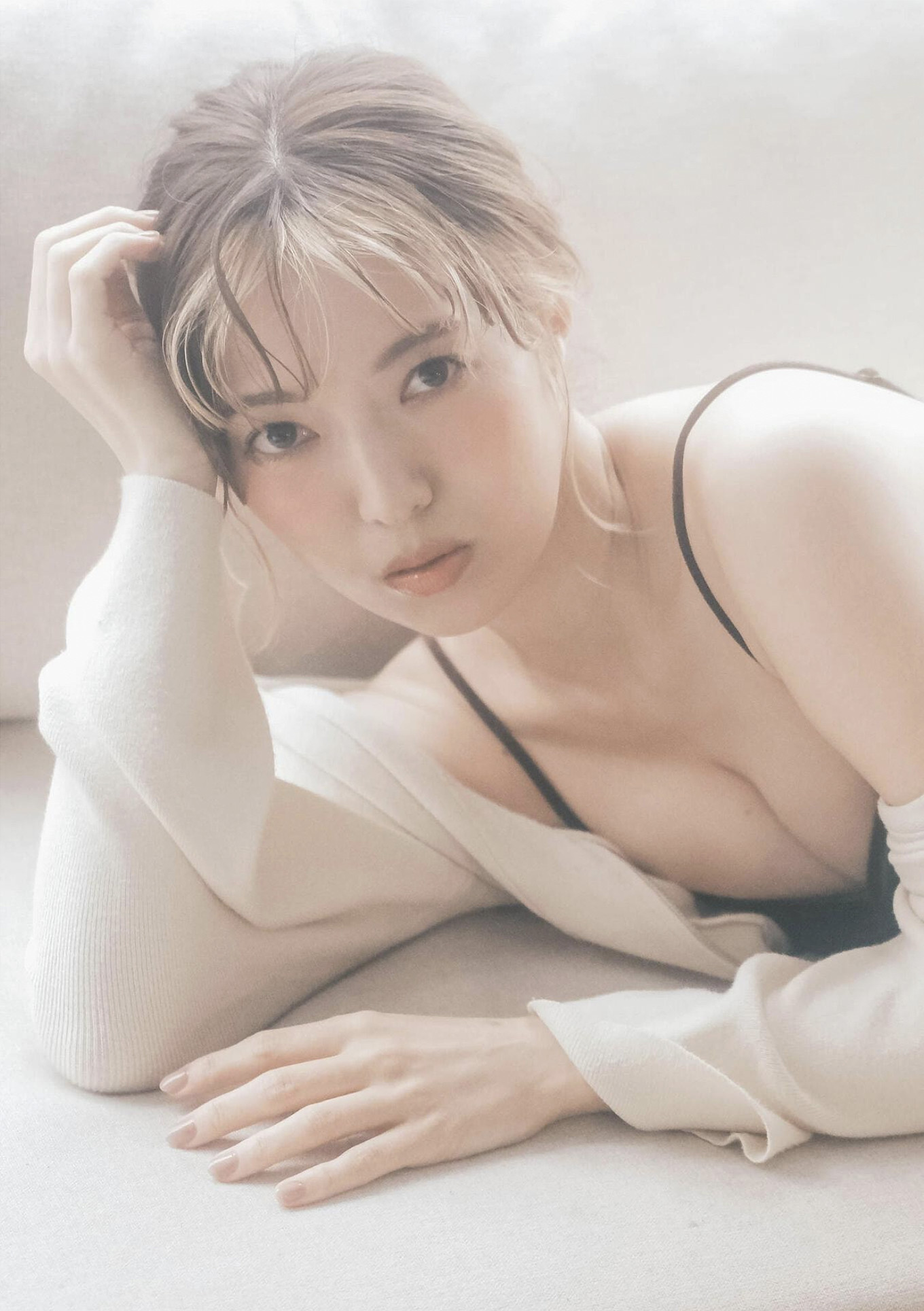 Misa Honma 本間ミサ, 写真集 「ニューヒロイン」 Set.03