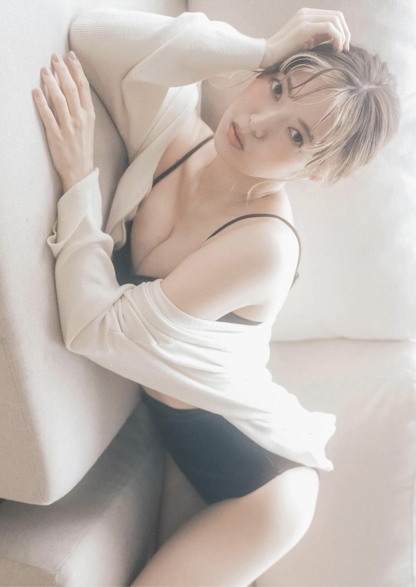 Misa Honma 本間ミサ, 写真集 「ニューヒロイン」 Set.03