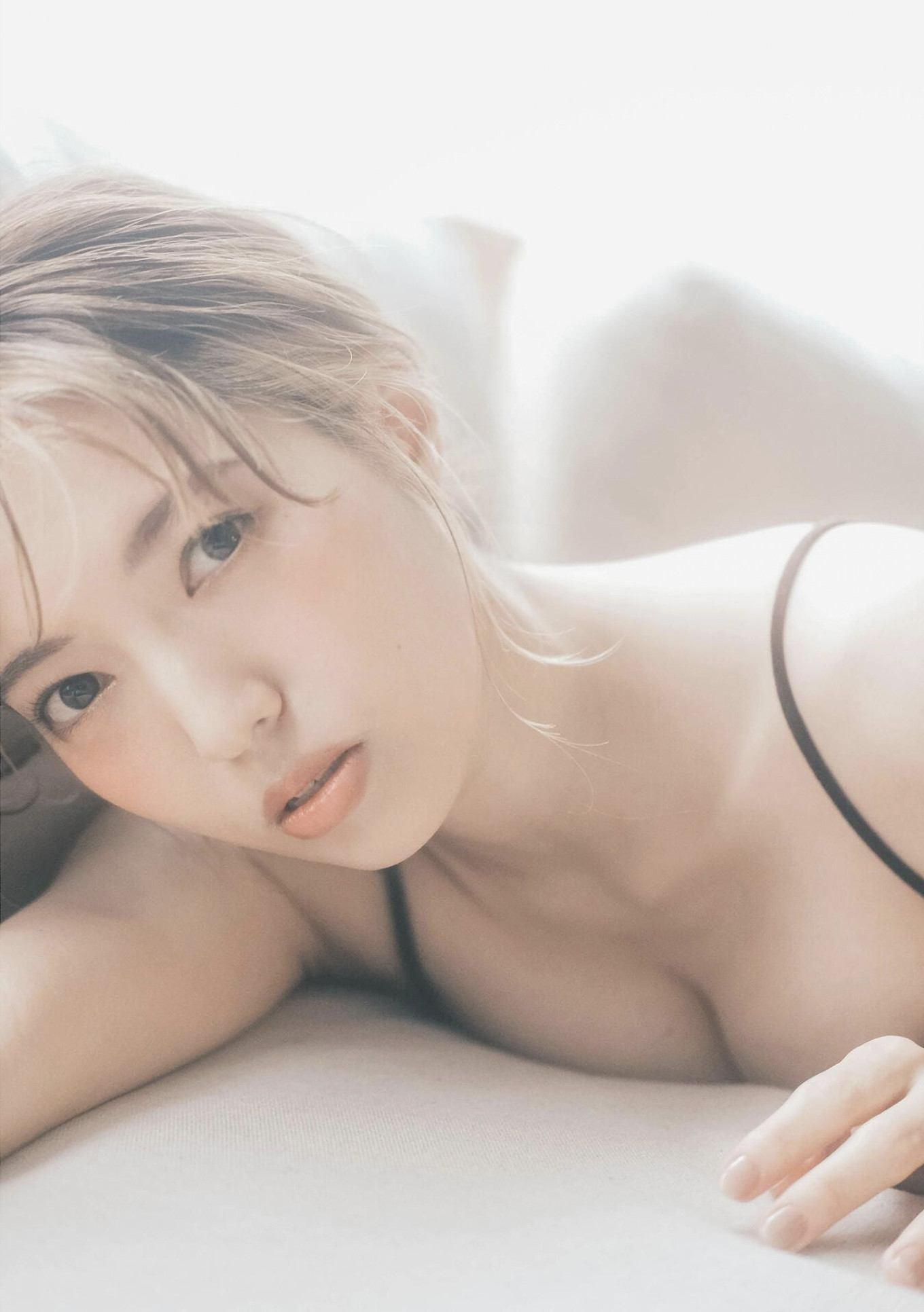 Misa Honma 本間ミサ, 写真集 「ニューヒロイン」 Set.03