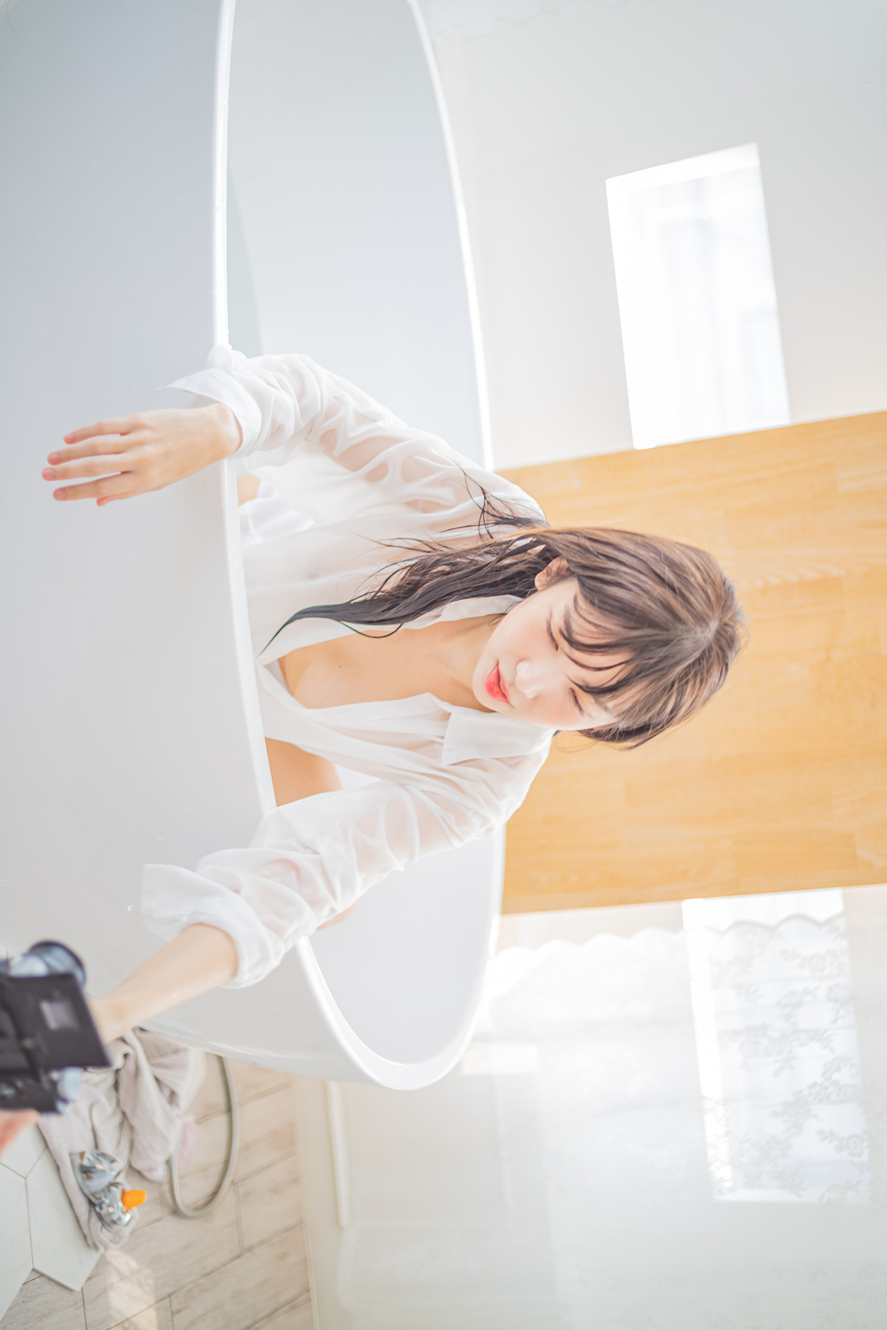 Leezy 이지, Patreon Secret Web No.02 April Set.02