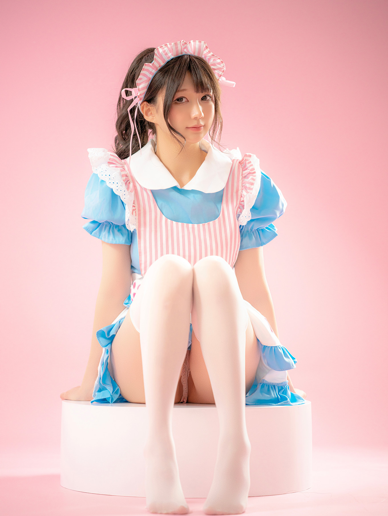 Cosplay Nagisa魔物喵 – メイド喫茶 Set.02