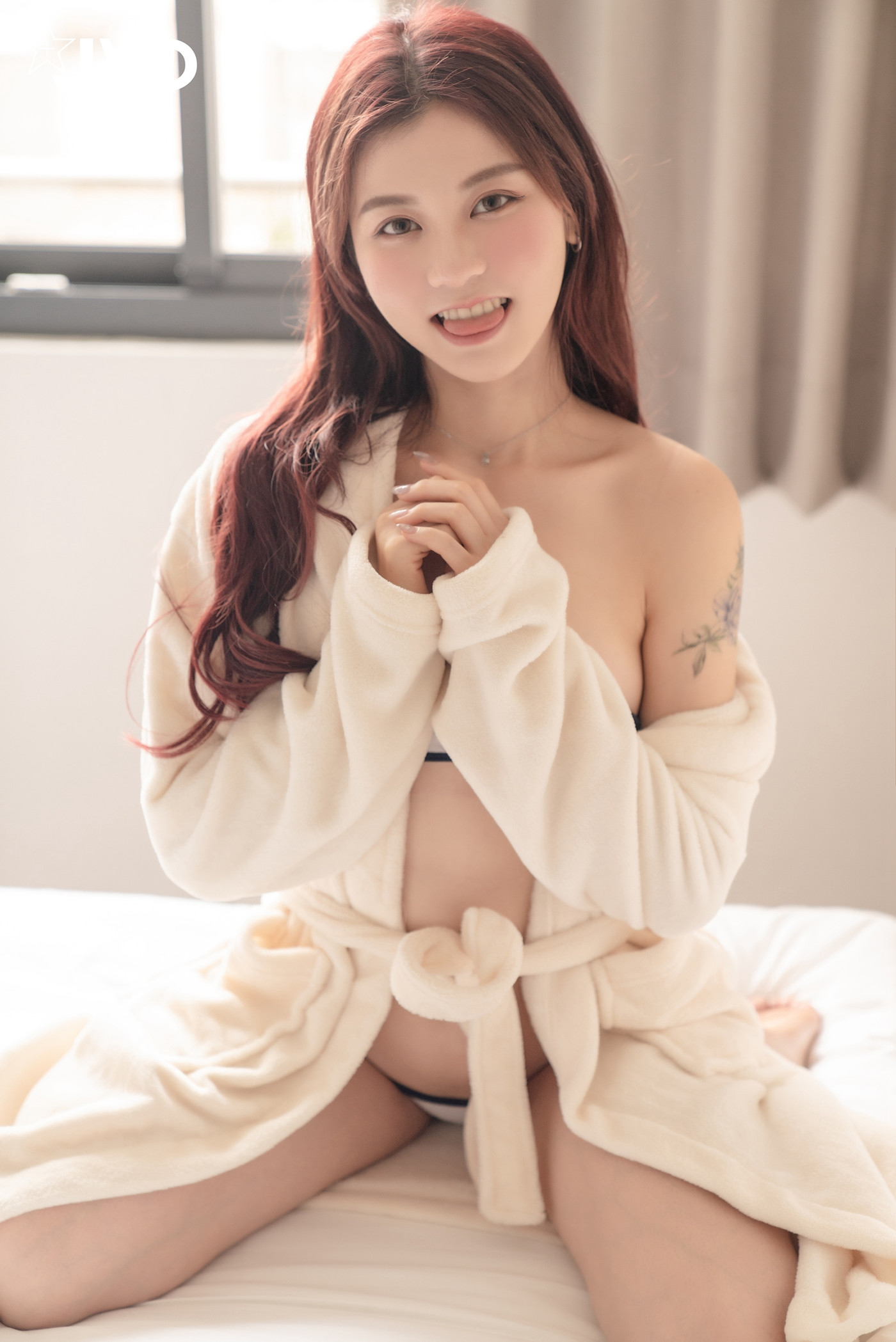 JVID 卡洛琳Caroline – 帶學妹來一日溫泉之旅 Set.01
