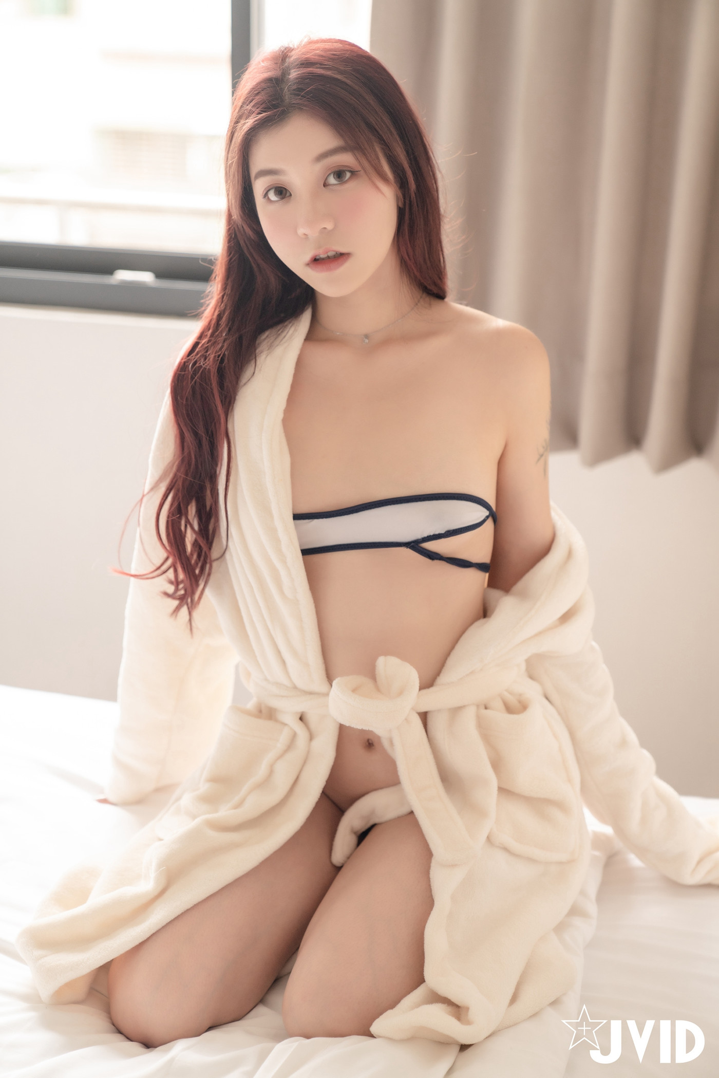 JVID 卡洛琳Caroline – 帶學妹來一日溫泉之旅 Set.01
