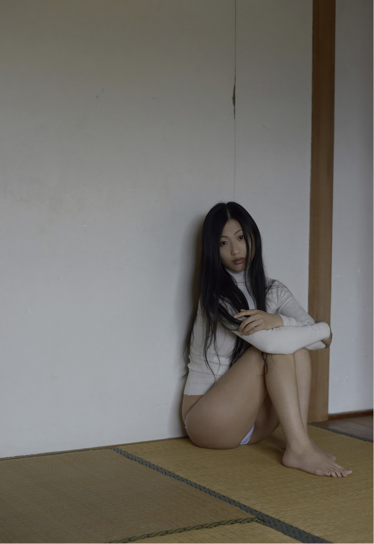 Mitsu Dan 壇蜜, デジタル写真集 蔵のなかの・・・ Premium Archive