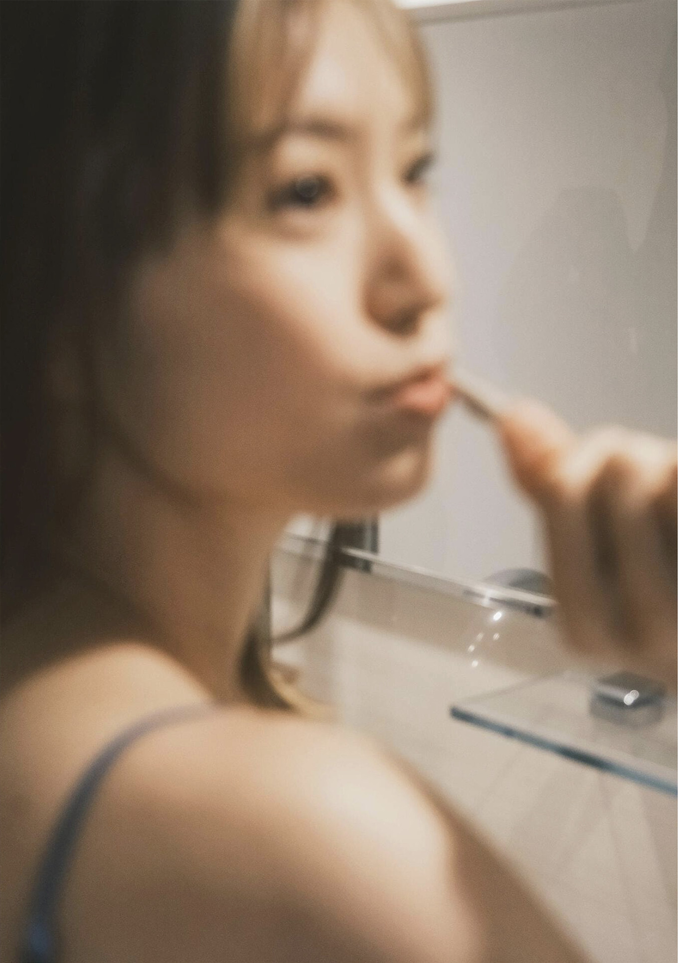 Misa Honma 本間ミサ, 写真集 「ニューヒロイン」 Set.01