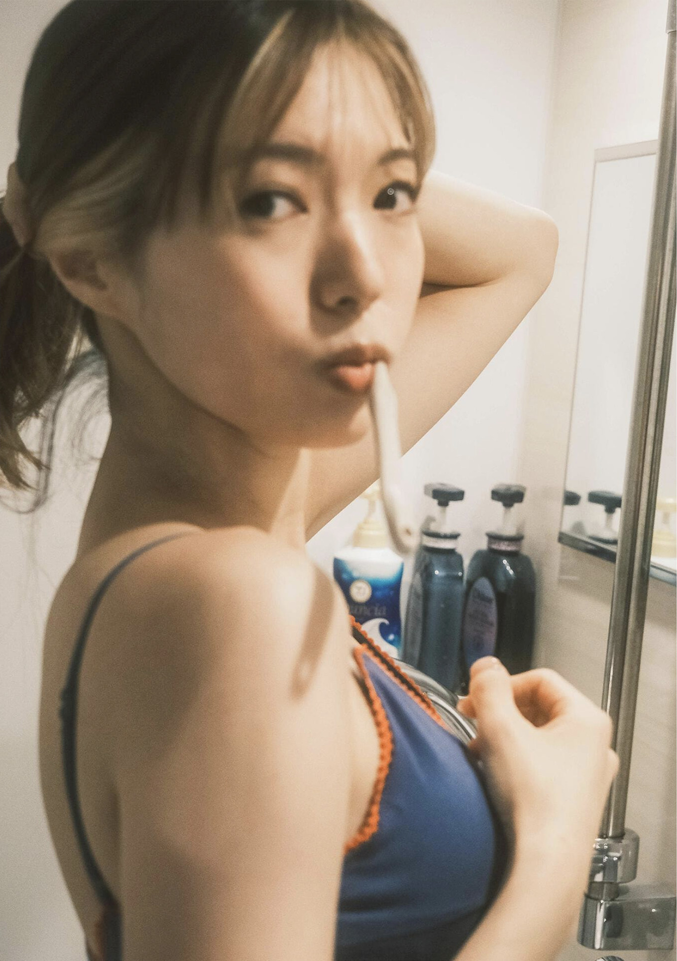 Misa Honma 本間ミサ, 写真集 「ニューヒロイン」 Set.01