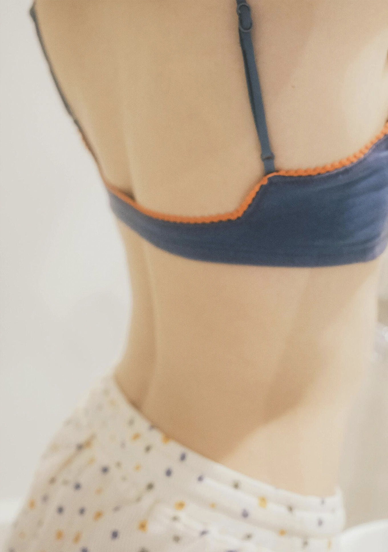 Misa Honma 本間ミサ, 写真集 「ニューヒロイン」 Set.01