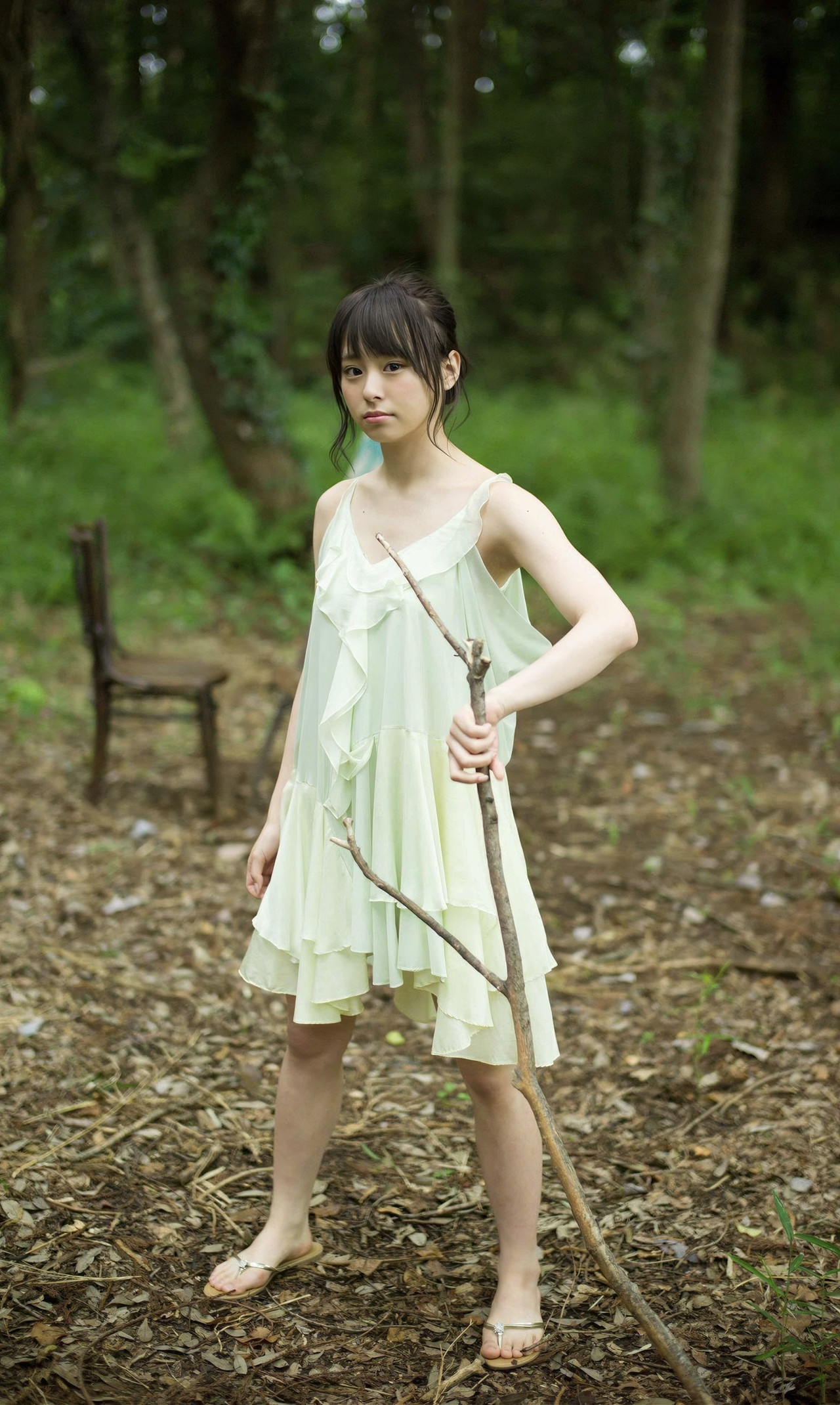 Rena Sato 佐藤麗奈, 週プレ Photo Book 「不思議の国のさとれな」 Set.04