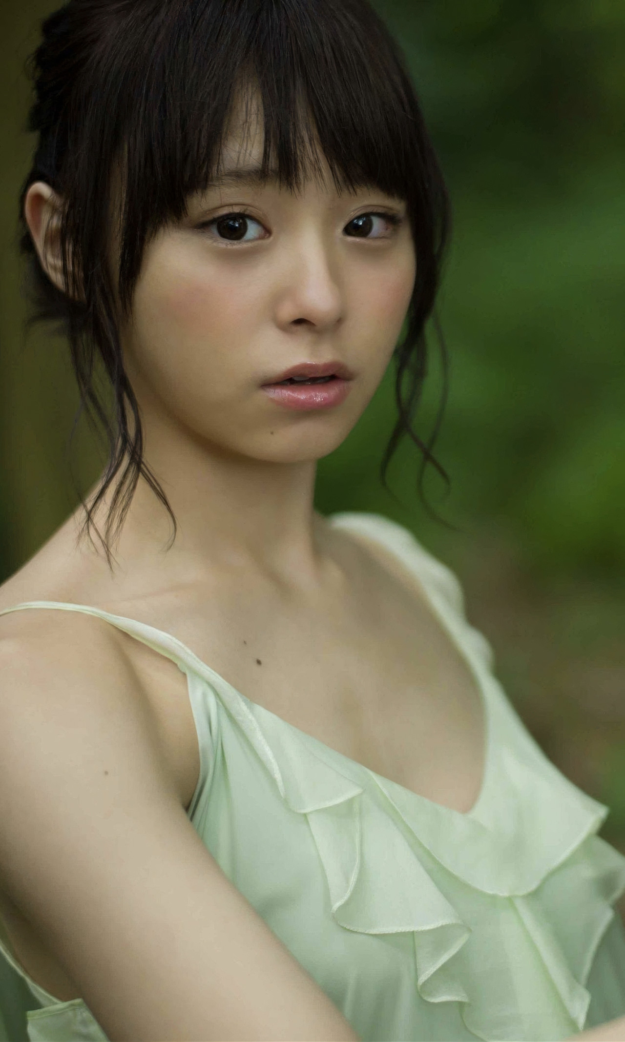 Rena Sato 佐藤麗奈, 週プレ Photo Book 「不思議の国のさとれな」 Set.04