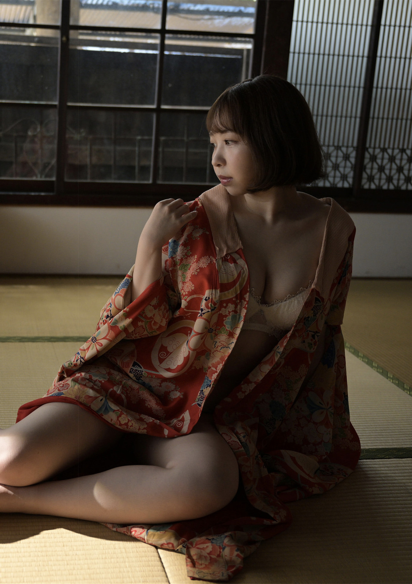 Riho Shishido 宍戸里帆, 週刊現代デジタル写真集 「現役女子大生のマシュマロ巨乳」 Set.01