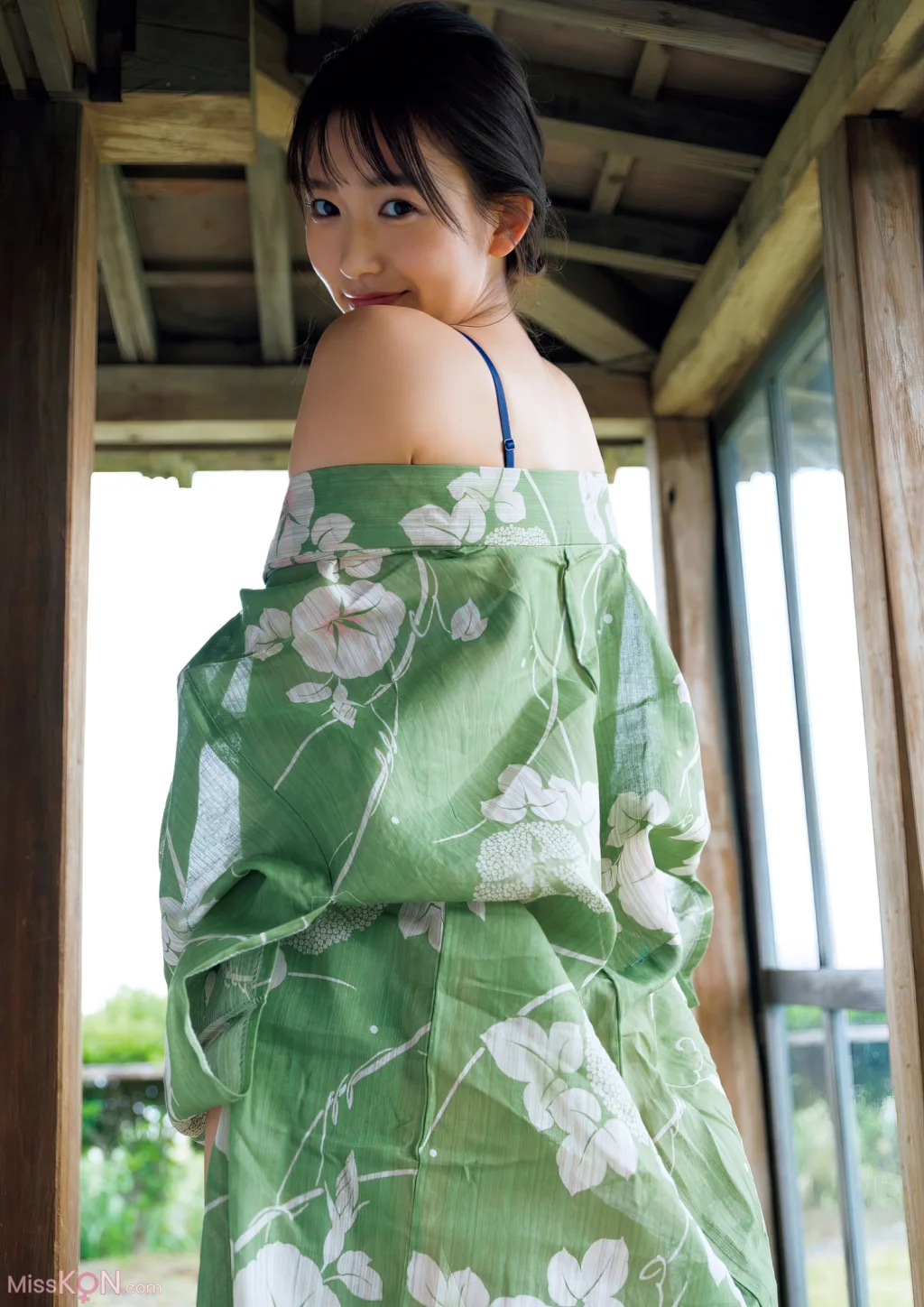 Shida Nene (志田音々)_ 【電子版だけの特典カットつき】ファースト写真集『ｎｅｎｅ－まるっとぜんぶ－』