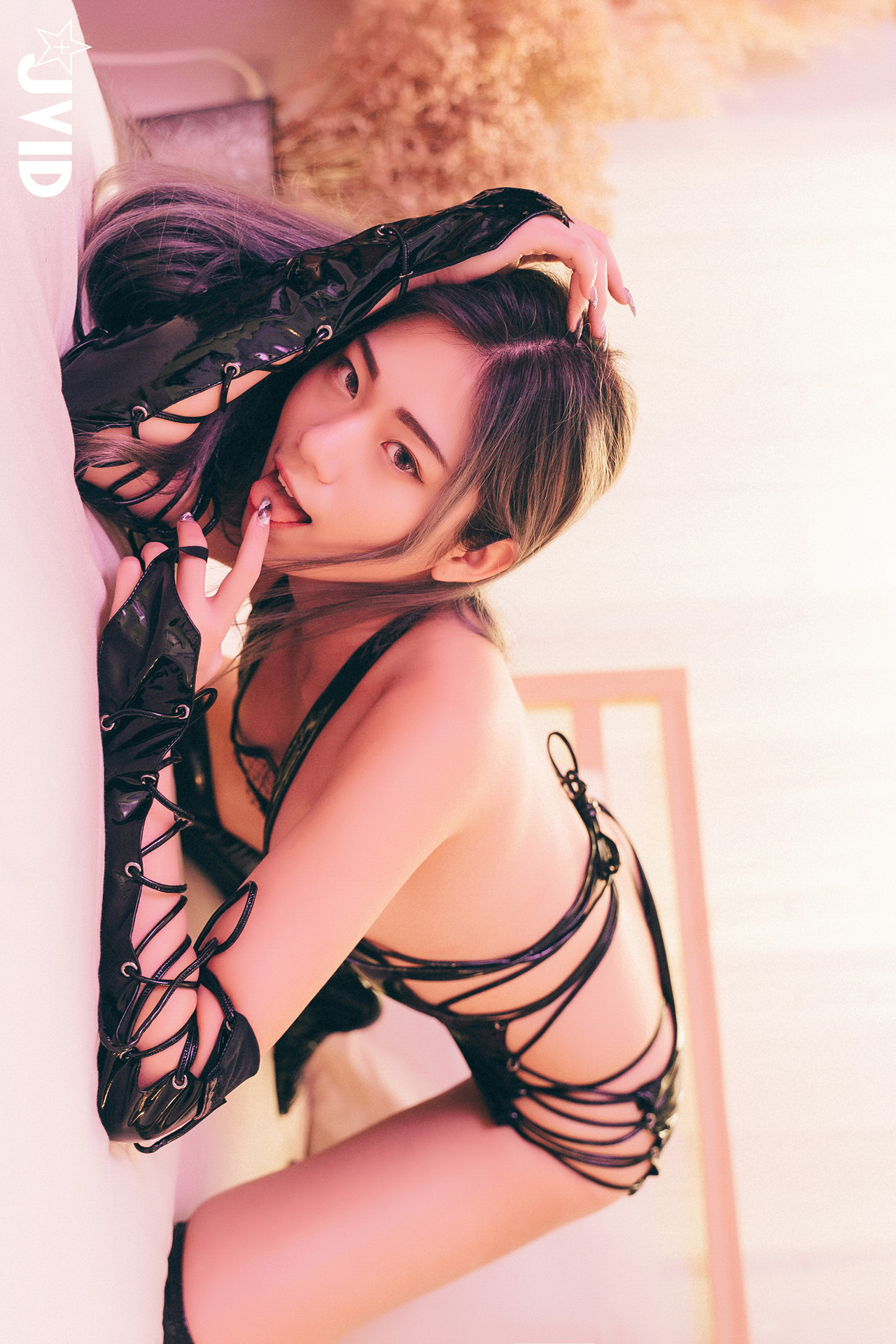 JVID Verna – M屬性少女Verna求調教!姿勢滿點挑起你的征服欲! Set.01