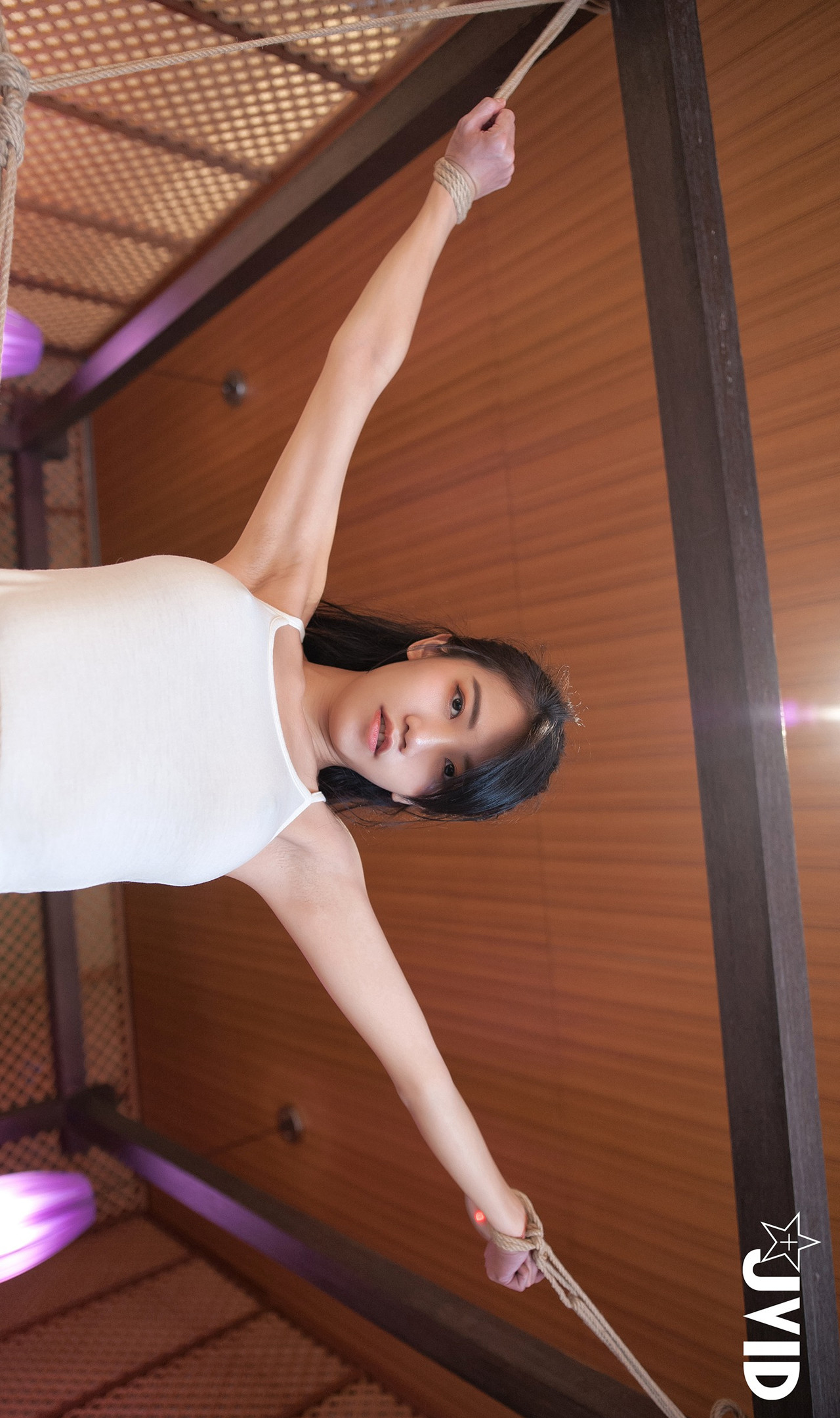JVID 伊芙蝶 – 金屬手銬の逃脫失敗!!! 全身緊縛+口球の口水收集 Set.01