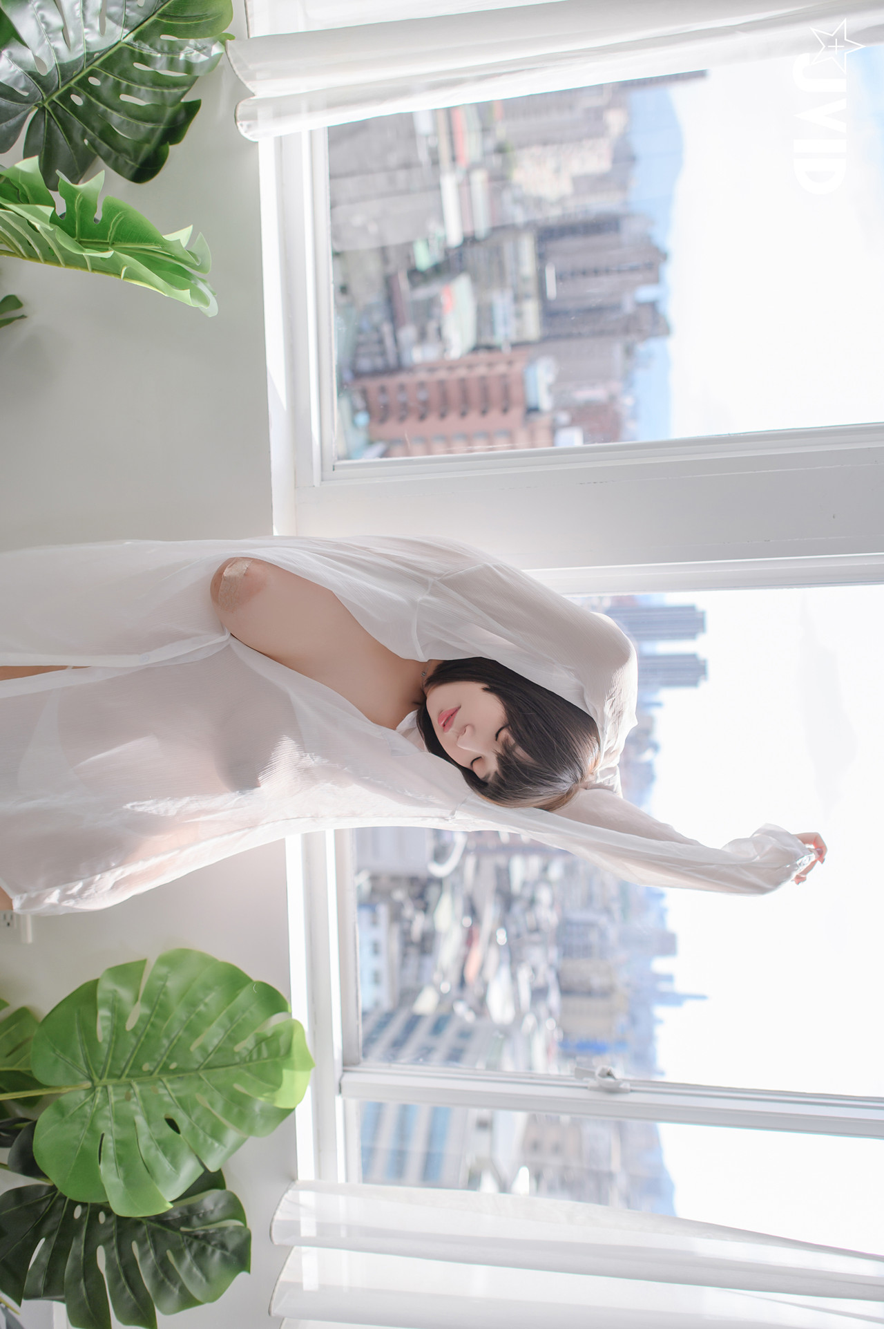 JVID Ruru茹茹 H級豪巨乳 寄宿家中的前同事－茹茹，一早醒來就衣衫不整！豪乳在眼前晃的我頭好暈啊～～～ Set.03