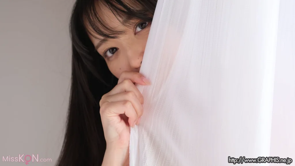 Momona Koibuchi (恋渕ももな)_ [Graphis Gals] 『 With love! 』 MOVIE 05