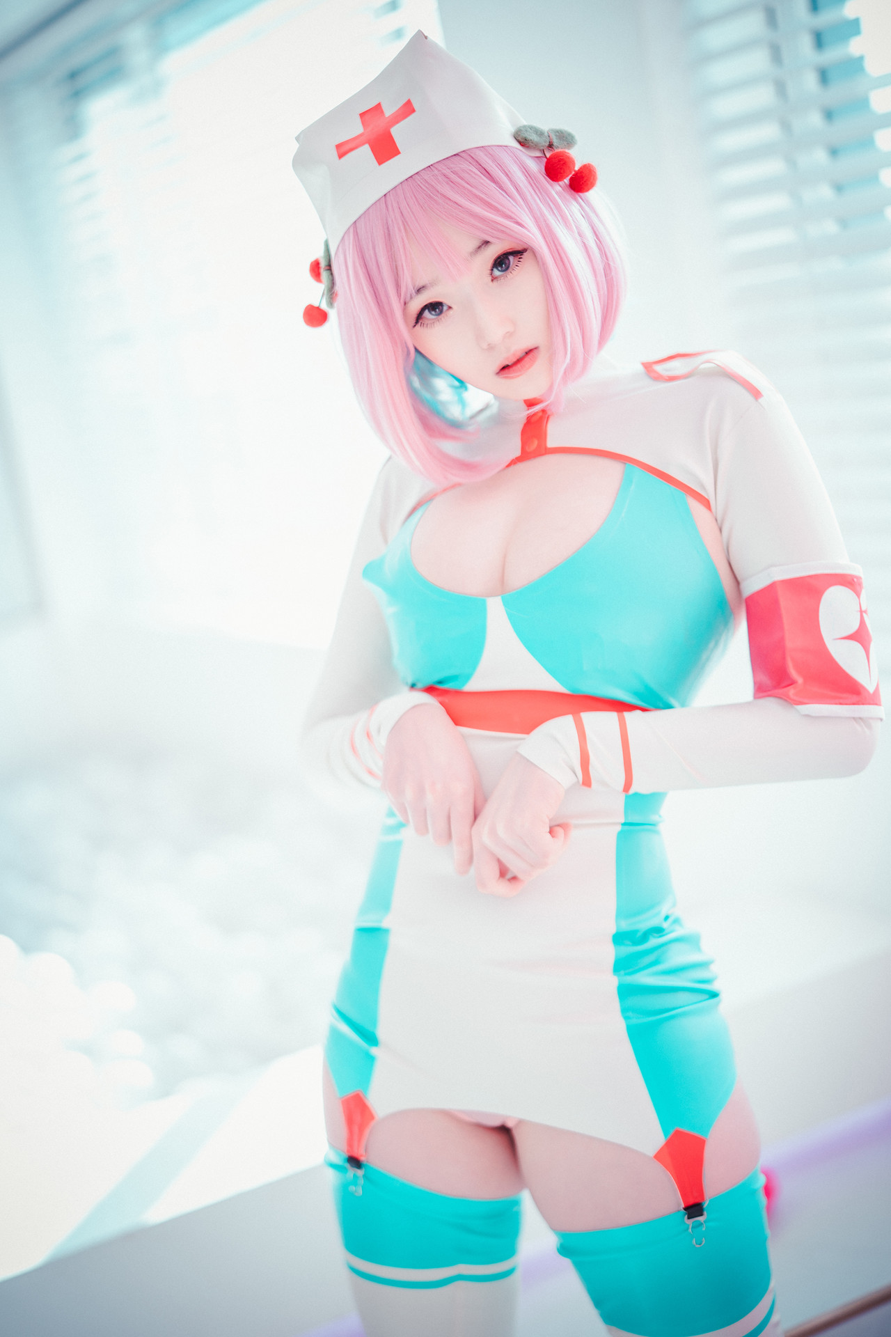 Bambi 밤비, DJAWA ‘Cling To Latex’