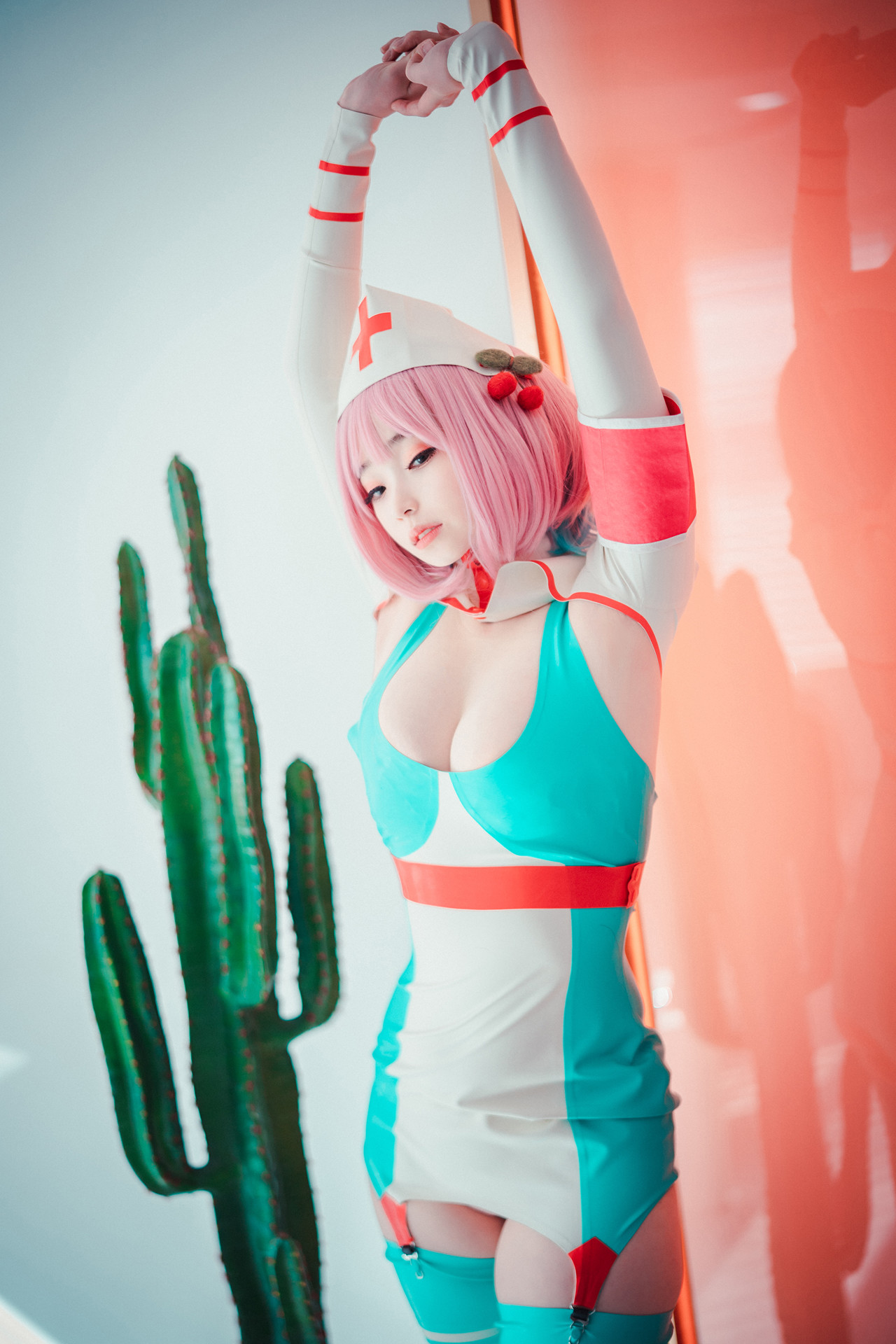 Bambi 밤비, DJAWA ‘Cling To Latex’