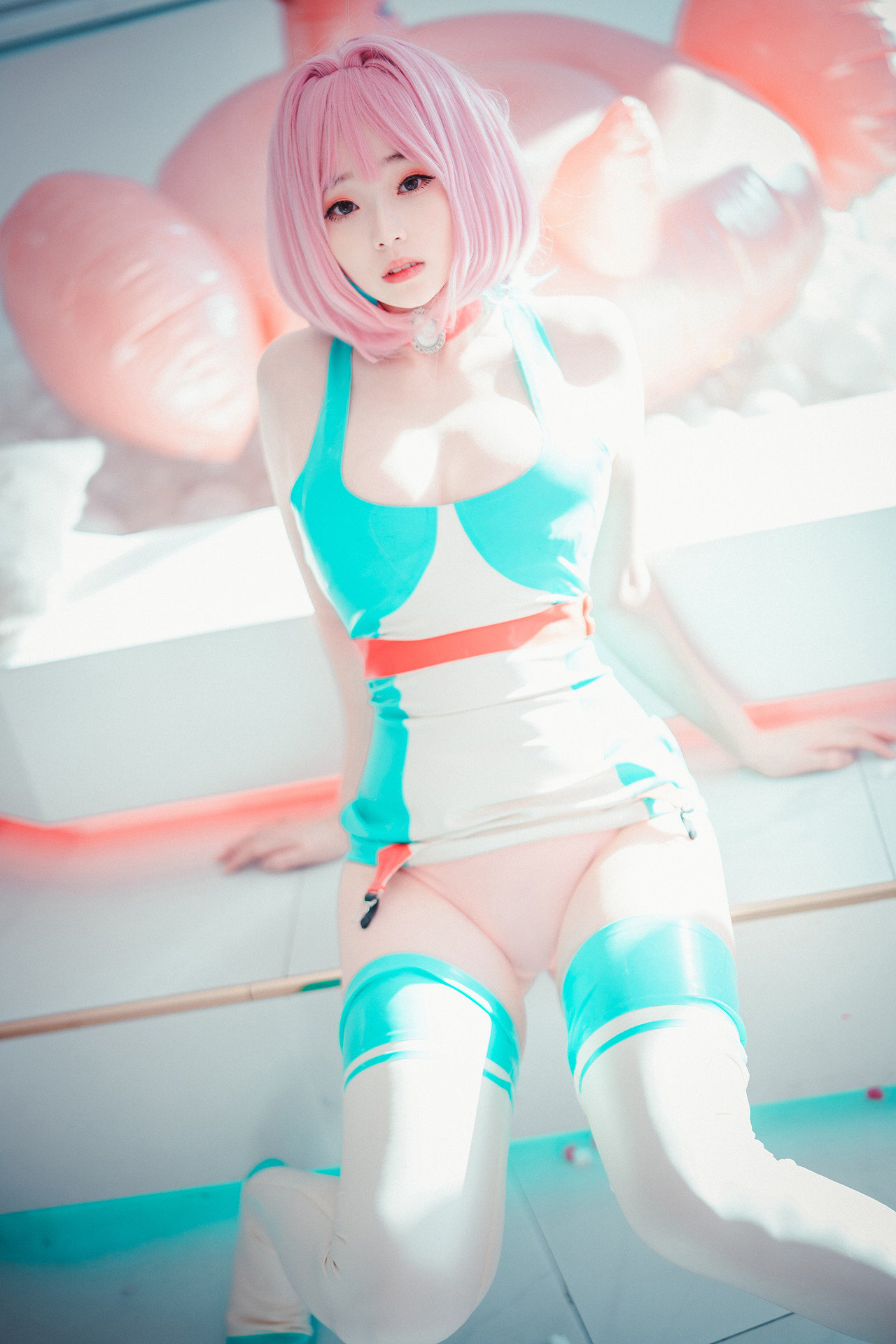 Bambi 밤비, DJAWA ‘Cling To Latex’