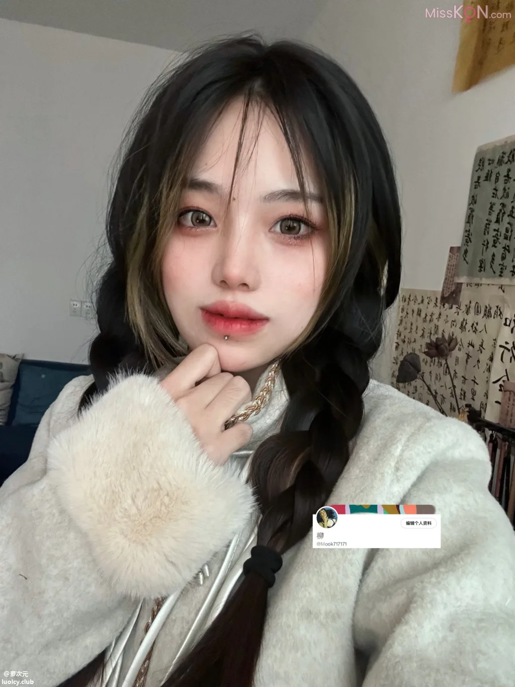 mocck0216_ X30多万粉的书法女神 各种情趣套调教